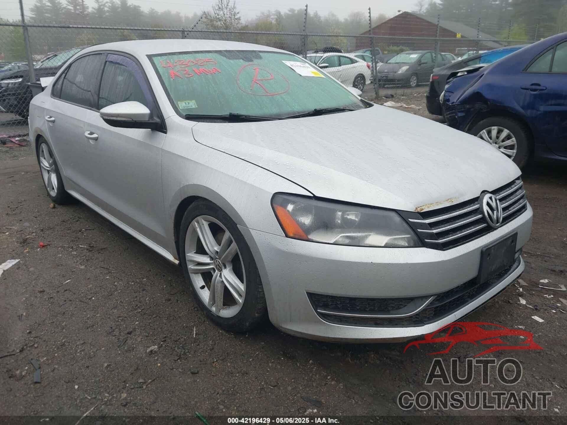 VOLKSWAGEN PASSAT 2012 - 1VWAP7A38CC026671