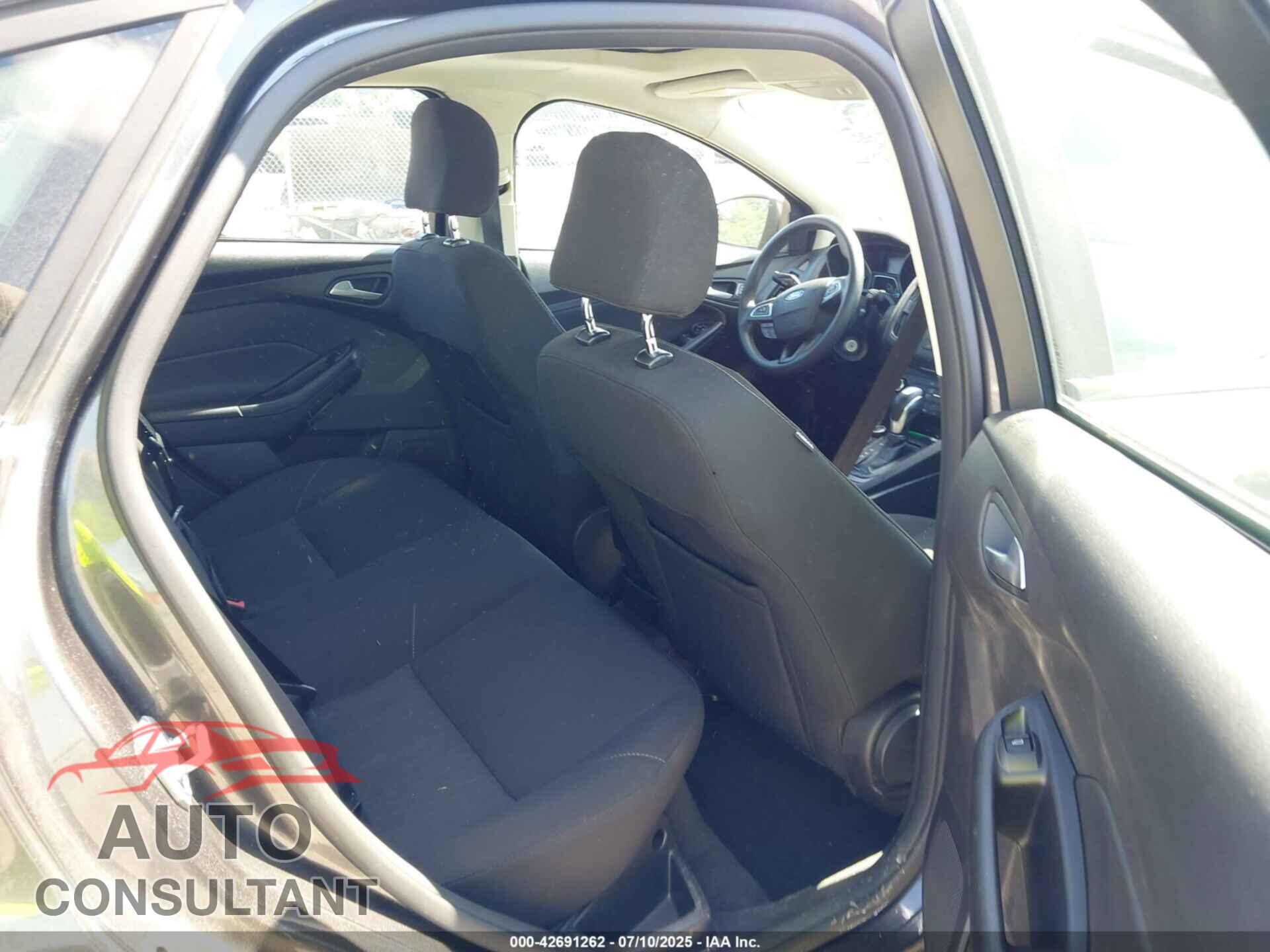 FORD FOCUS 2016 - 1FADP3F27GL323645
