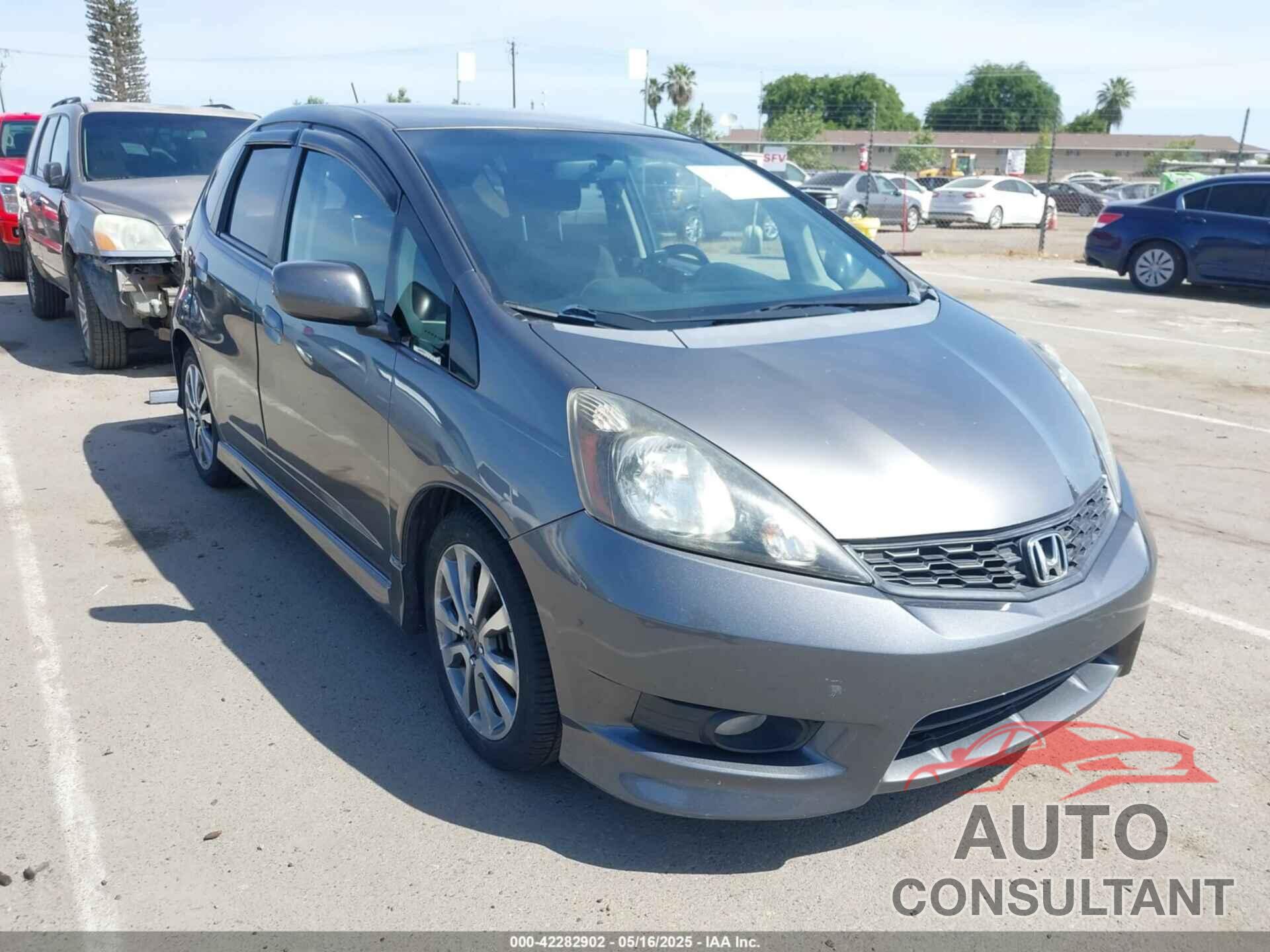 HONDA FIT 2013 - JHMGE8H53DC077205
