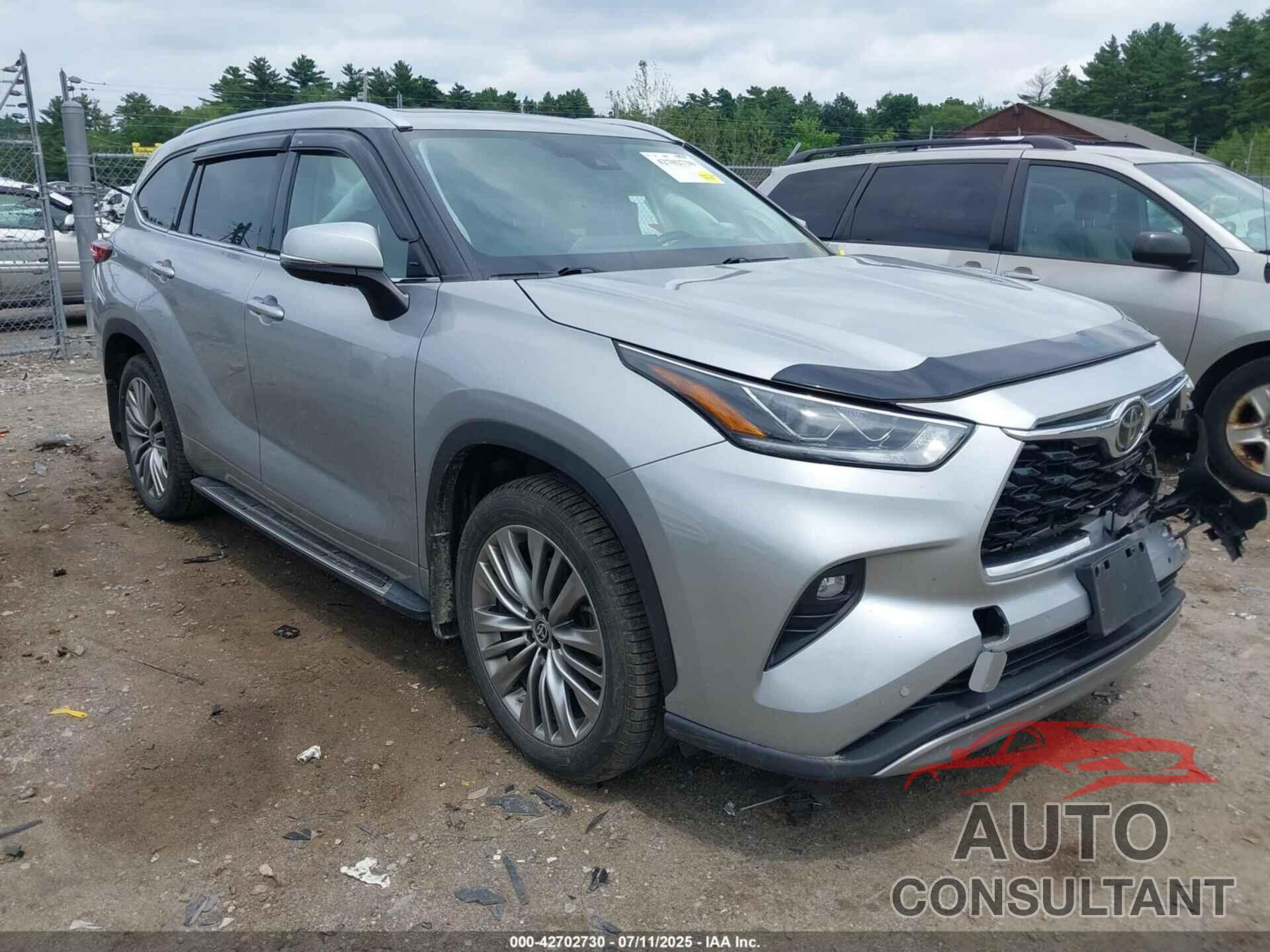 TOYOTA HIGHLANDER 2022 - 5TDFZRBH7NS209781