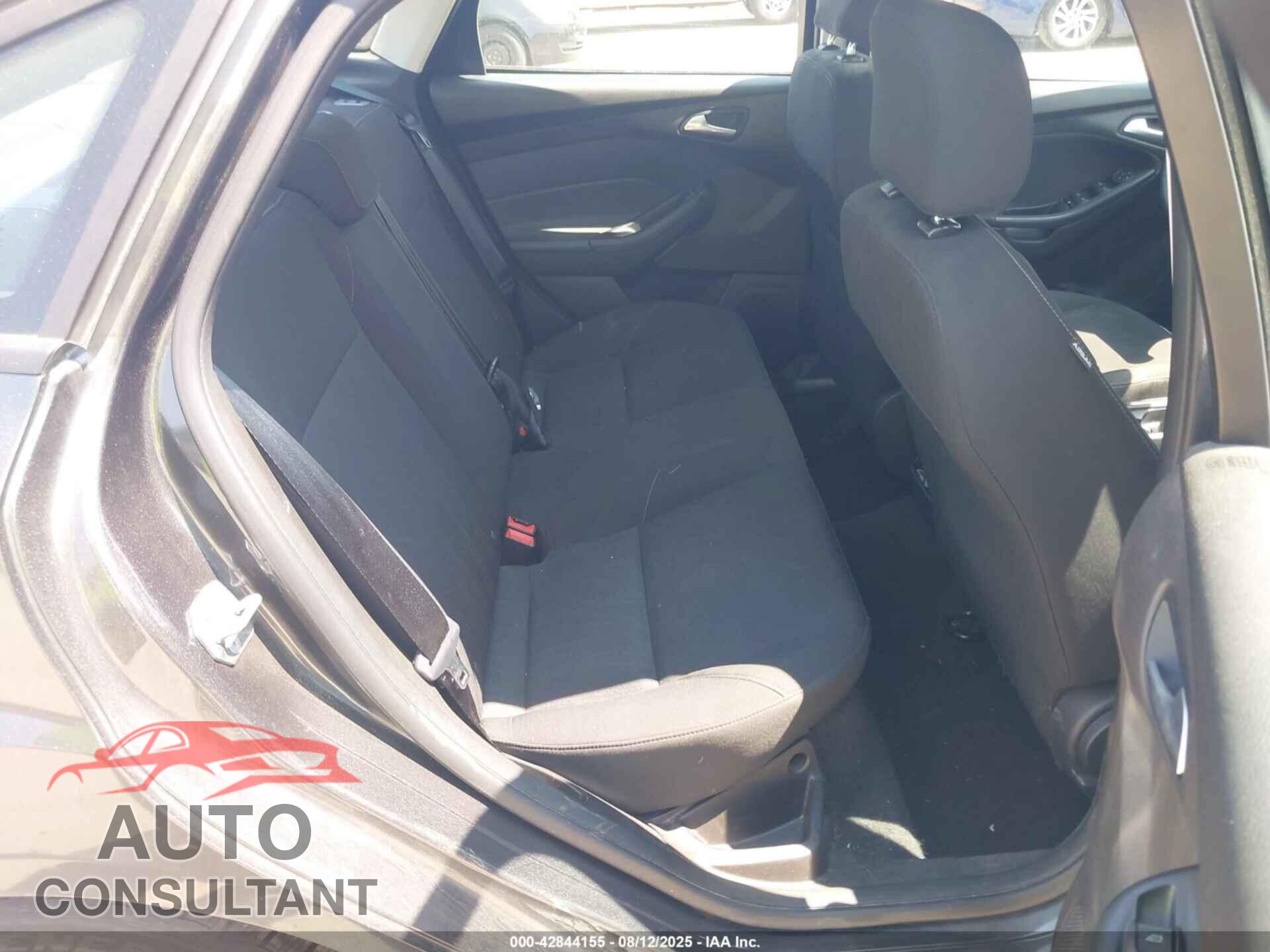 FORD FOCUS 2016 - 1FADP3F21GL334804