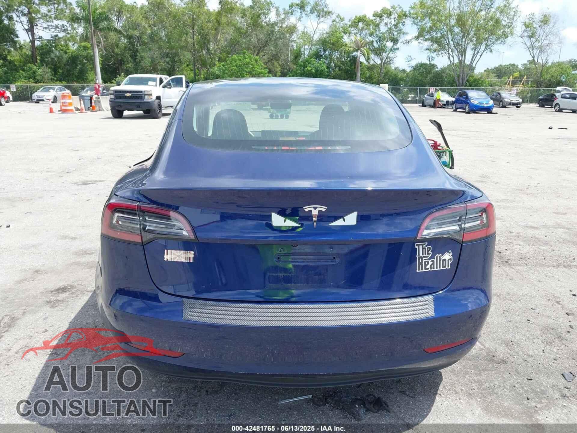 TESLA MODEL 3 2019 - 5YJ3E1EA4KF193604