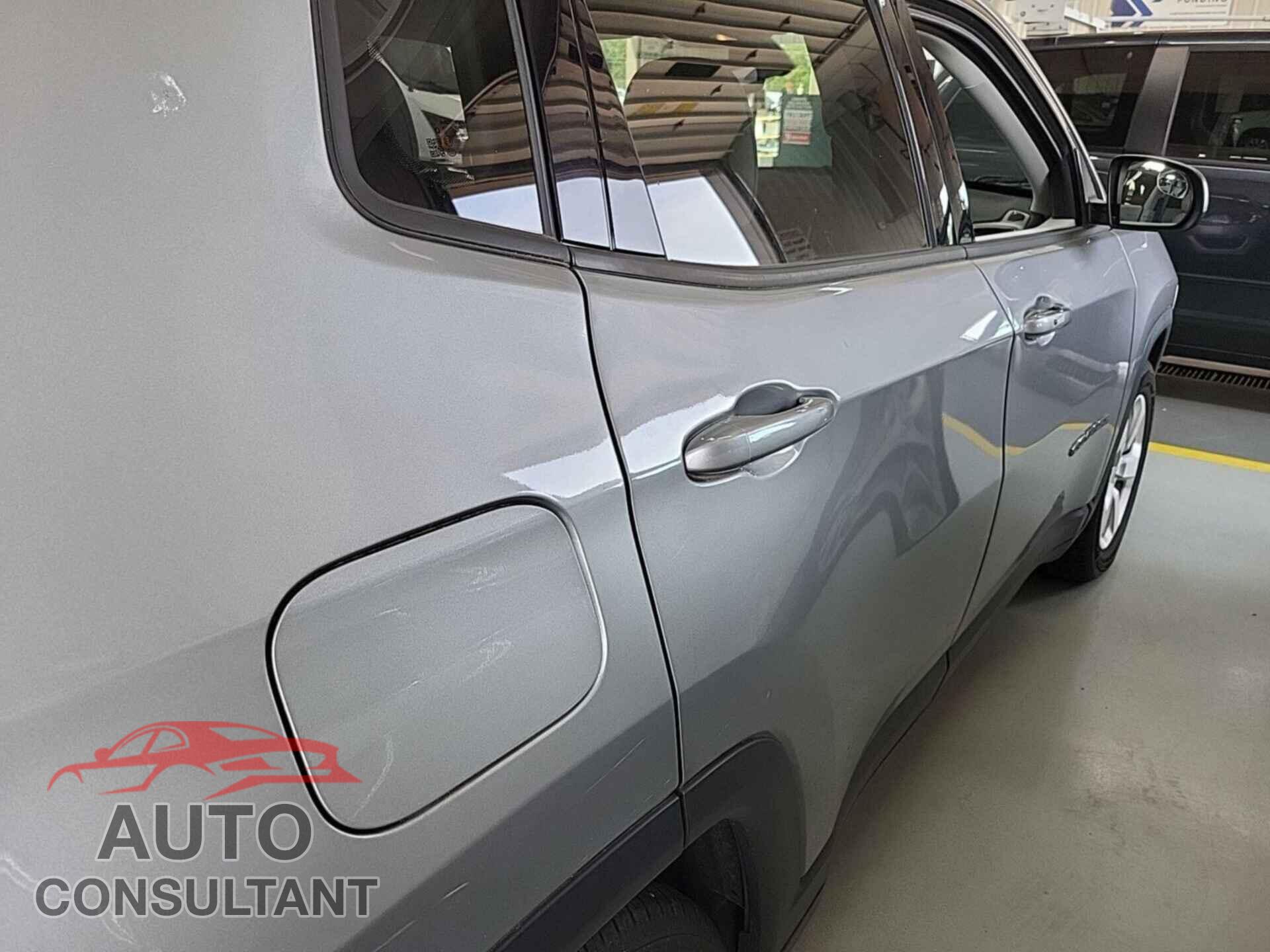 JEEP COMPASS 2019 - 3C4NJCBB1KT802873