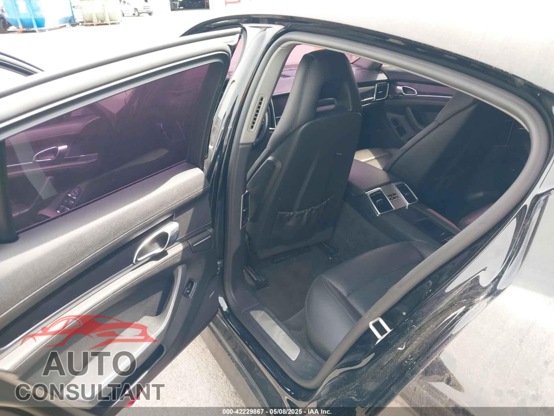 PORSCHE PANAMERA 2011 - WP0AA2A71BL018792