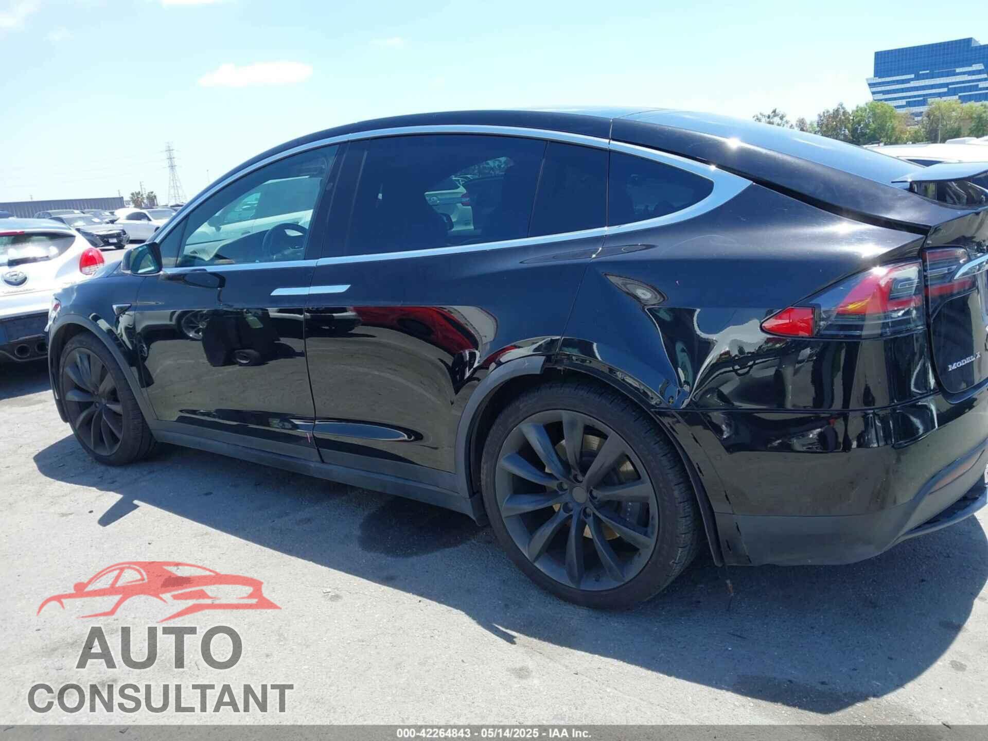 TESLA MODEL X 2019 - 5YJXCDE23KF141849