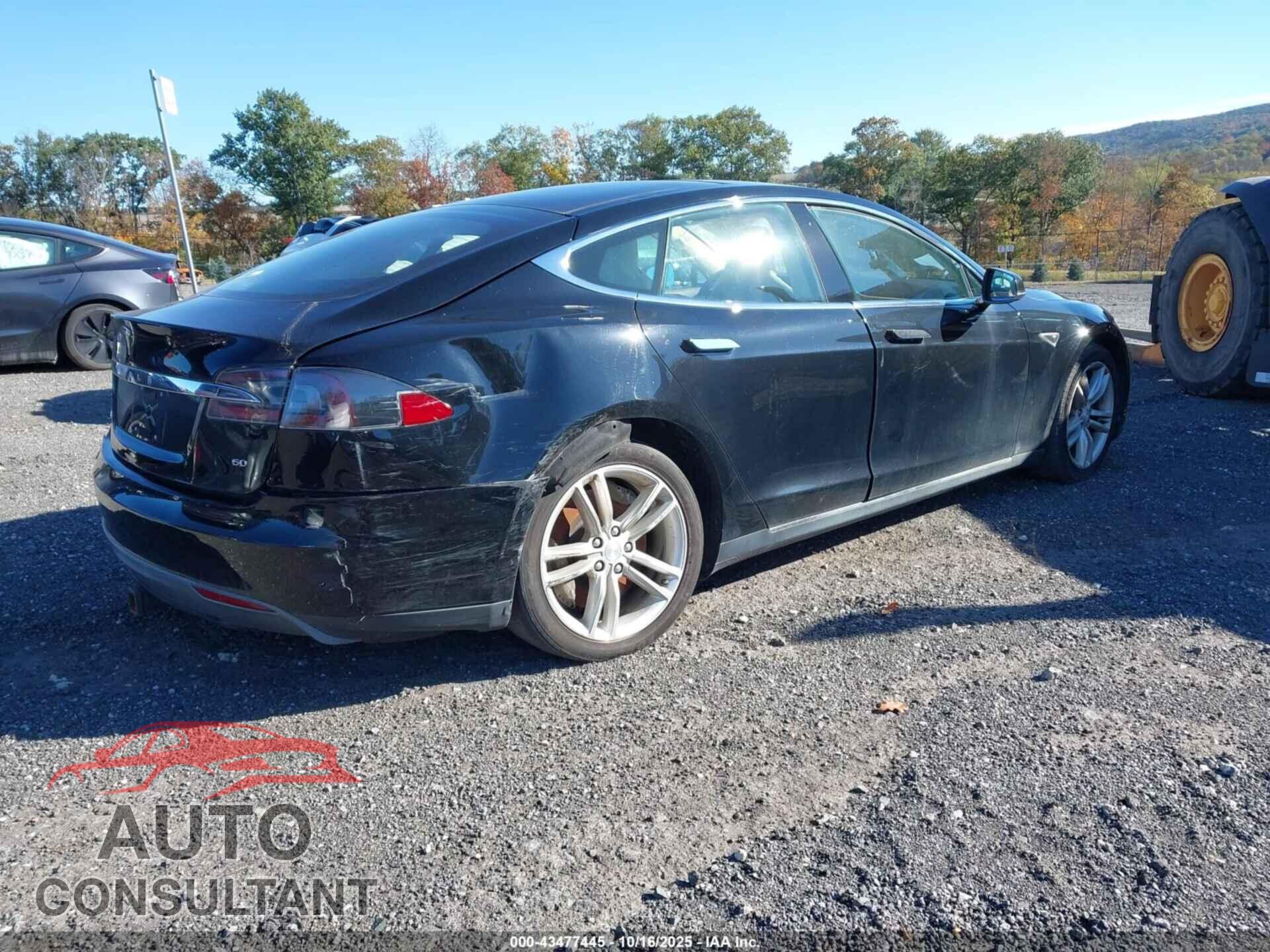 TESLA MODEL S 2013 - 5YJSA1AG7DFP11063