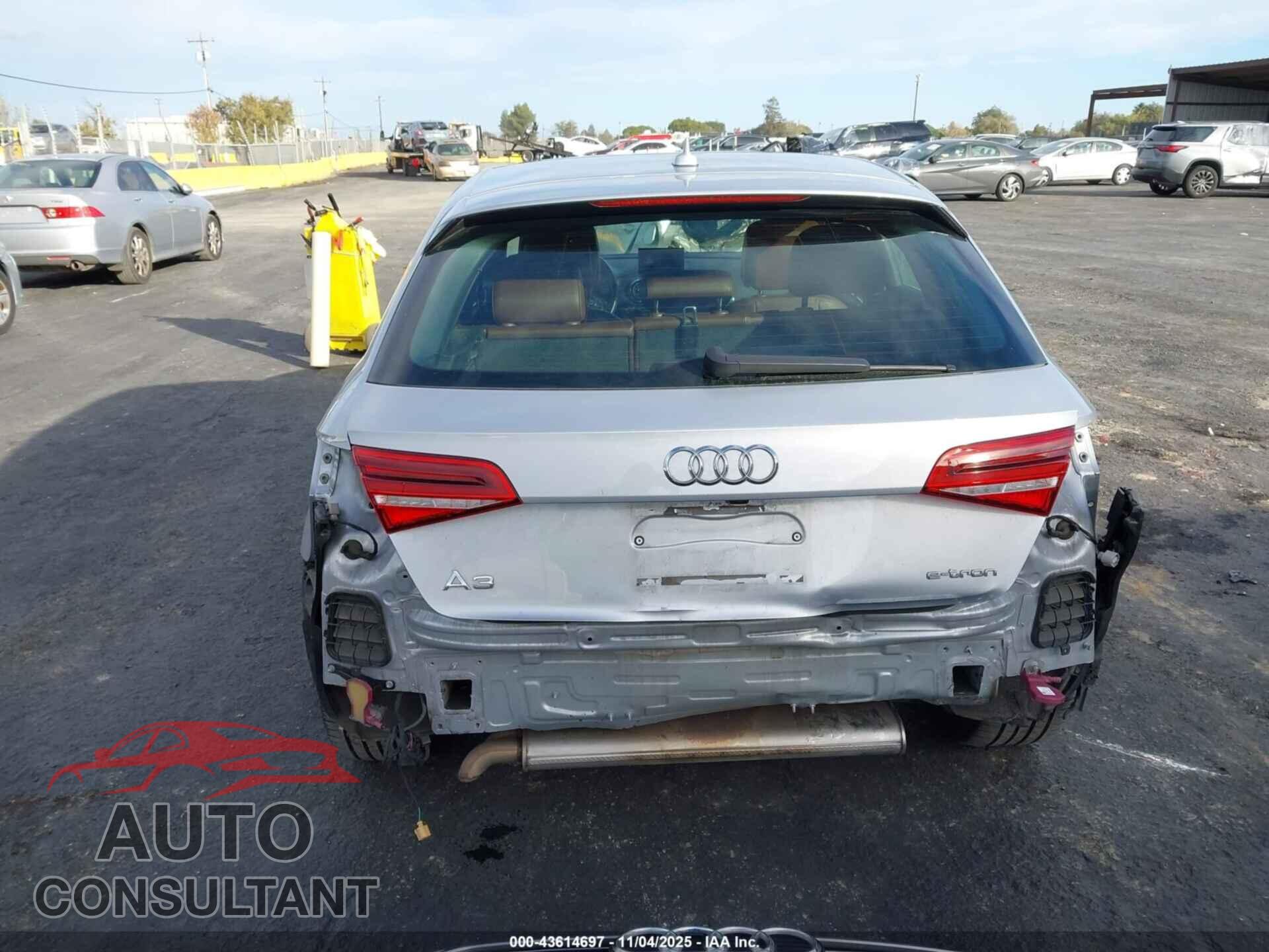 AUDI A3 E-TRON 2017 - WAUTPBFF5HA045079