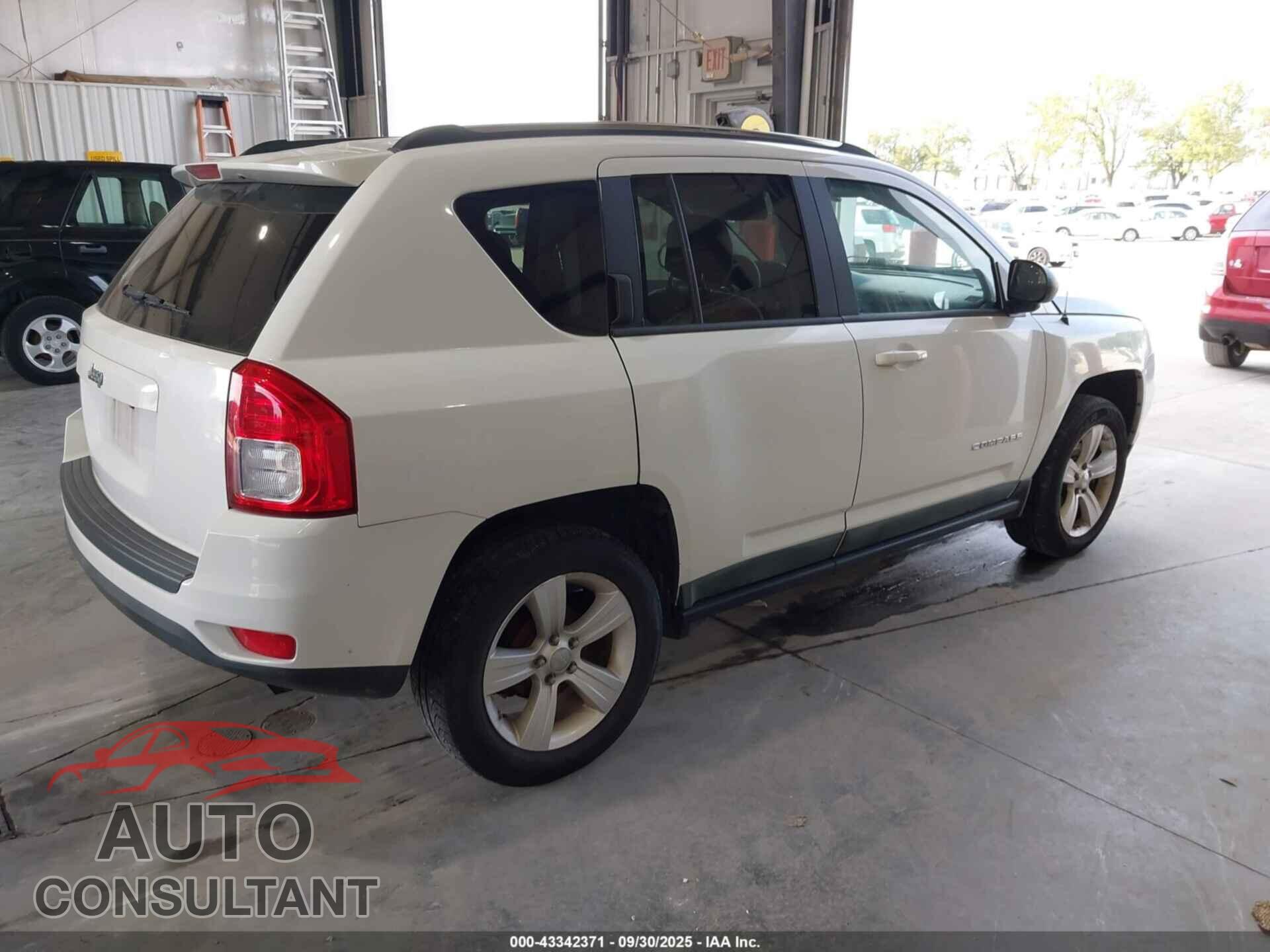 JEEP COMPASS 2011 - 1J4NT1FA9BD287783