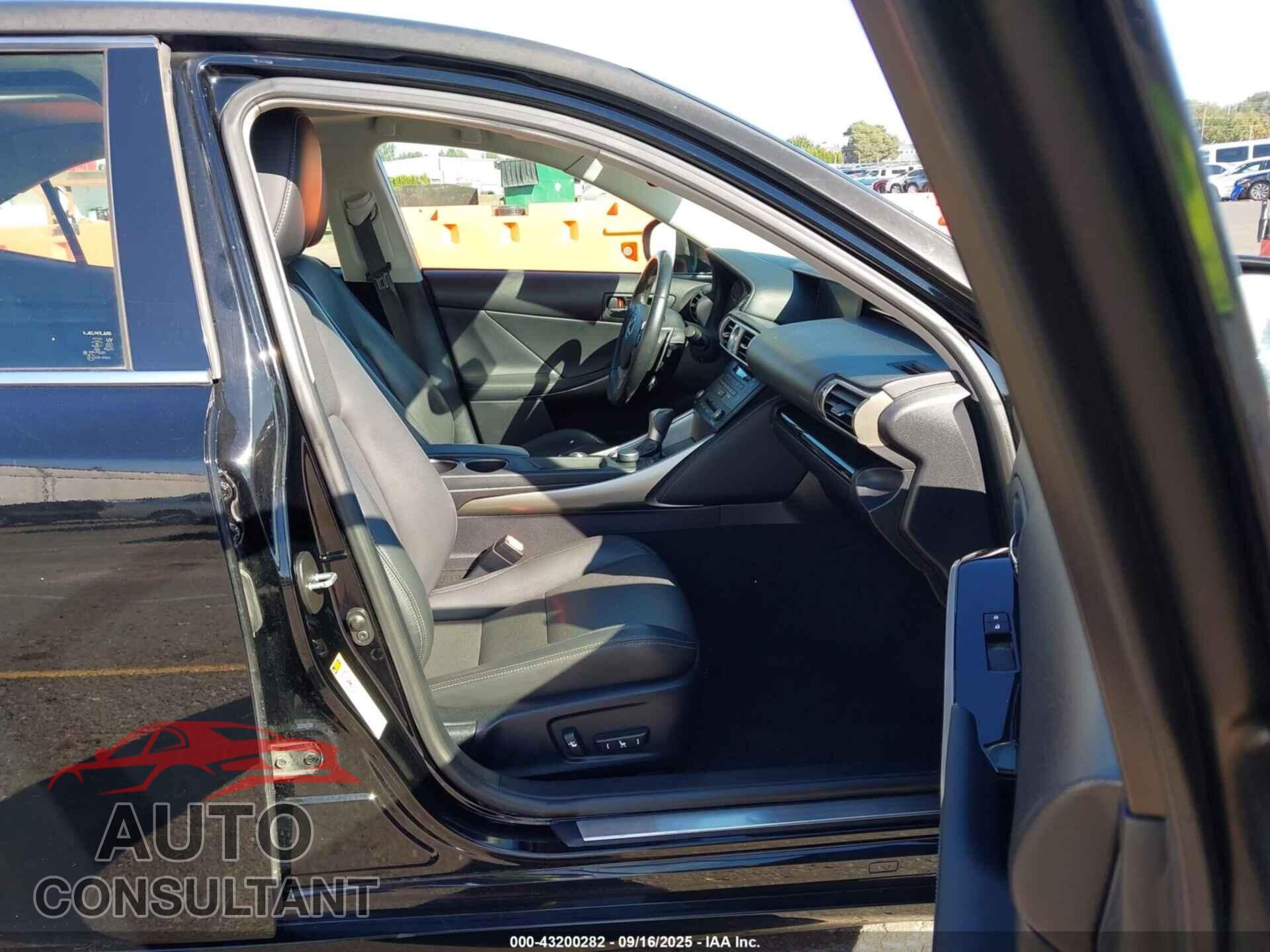 LEXUS IS 250 2015 - JTHBF1D27F5061350