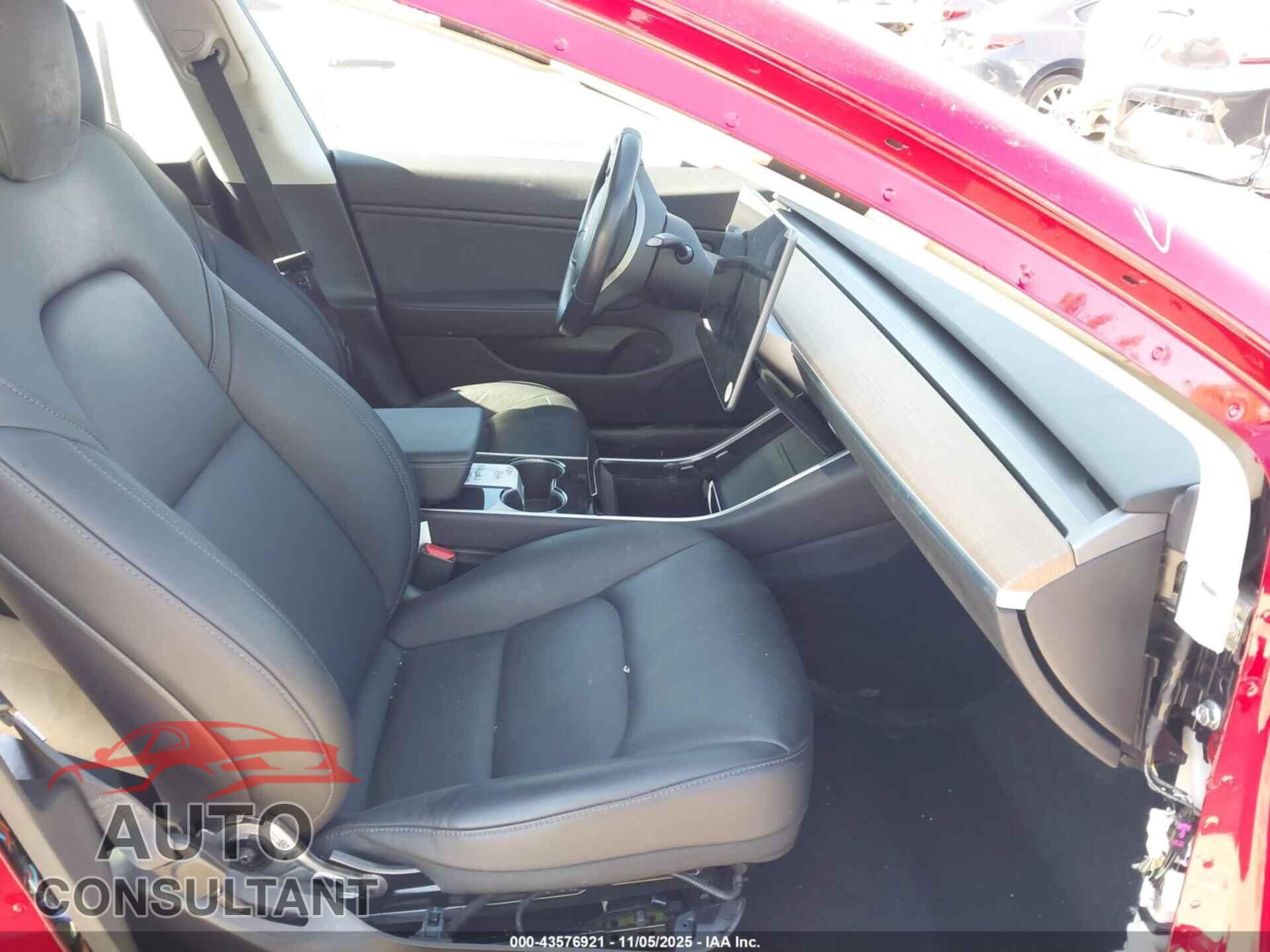 TESLA MODEL 3 2019 - 5YJ3E1EA0KF299032