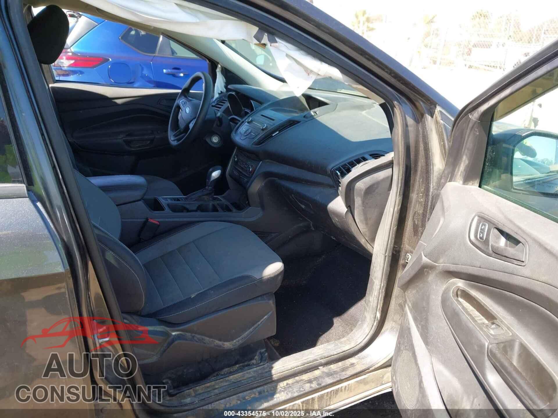 FORD ESCAPE 2017 - 1FMCU0F71HUE36796