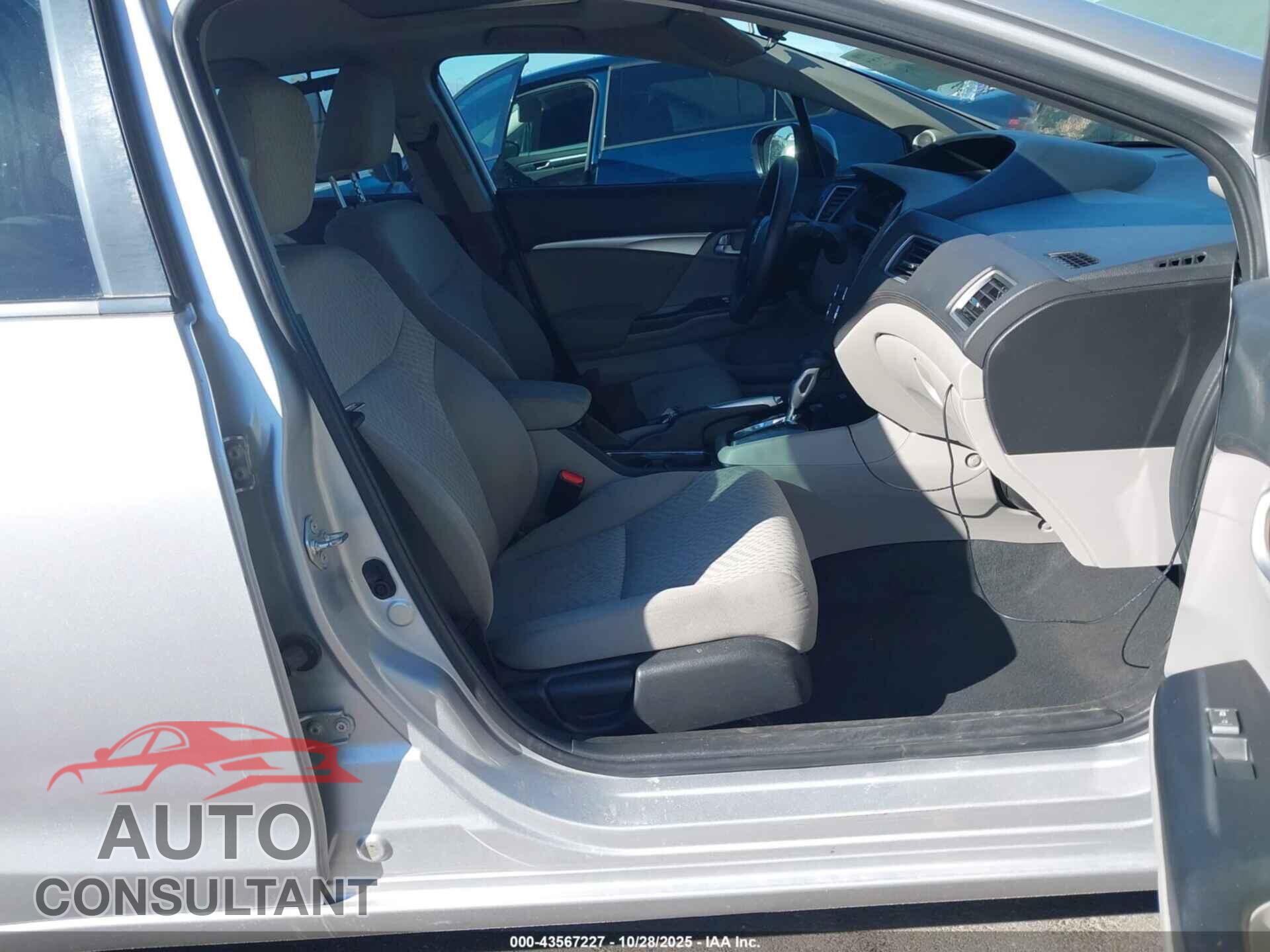 HONDA CIVIC 2015 - 19XFB2F87FE044302