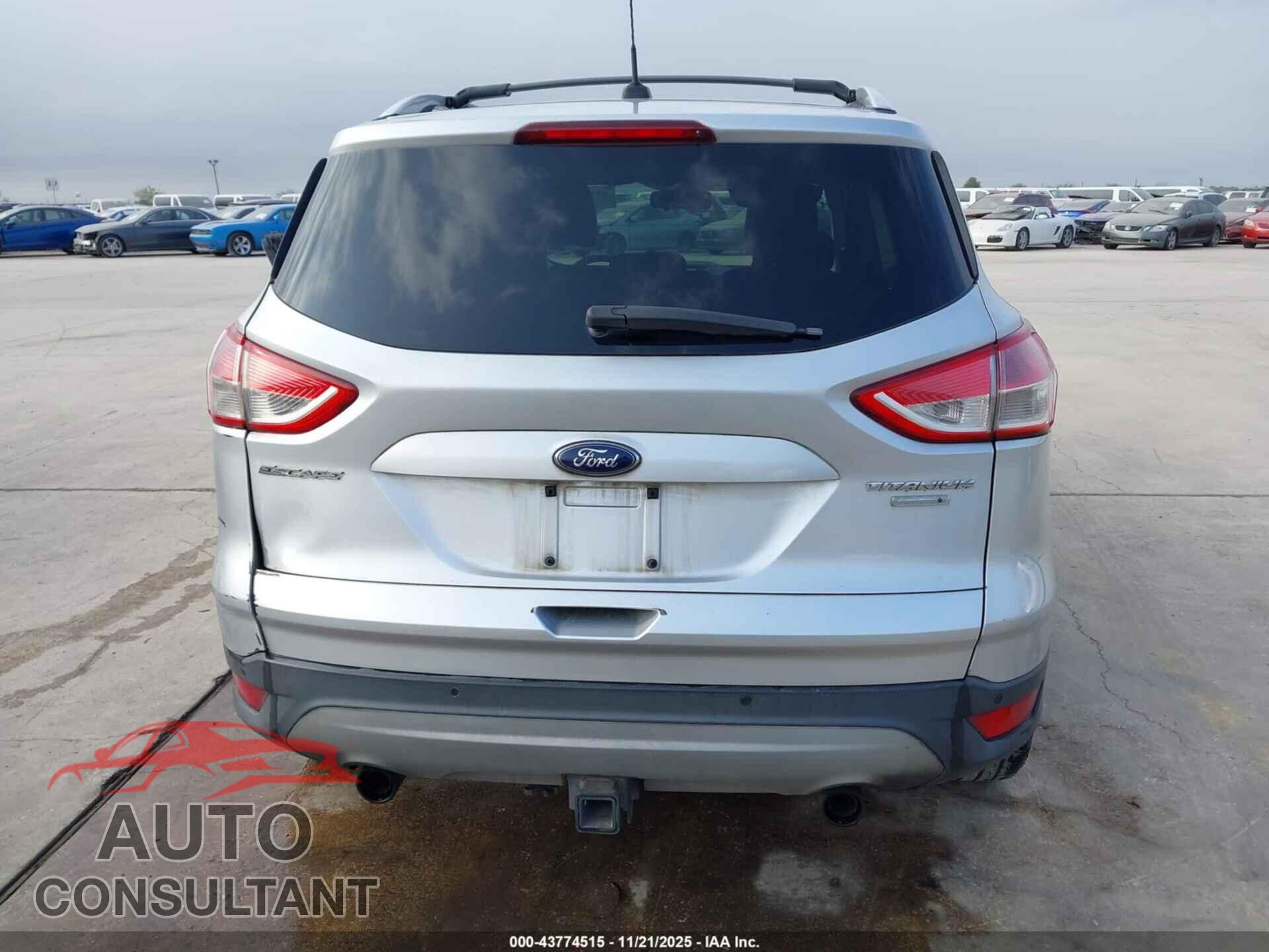 FORD ESCAPE 2013 - 1FMCU9J95DUB00222