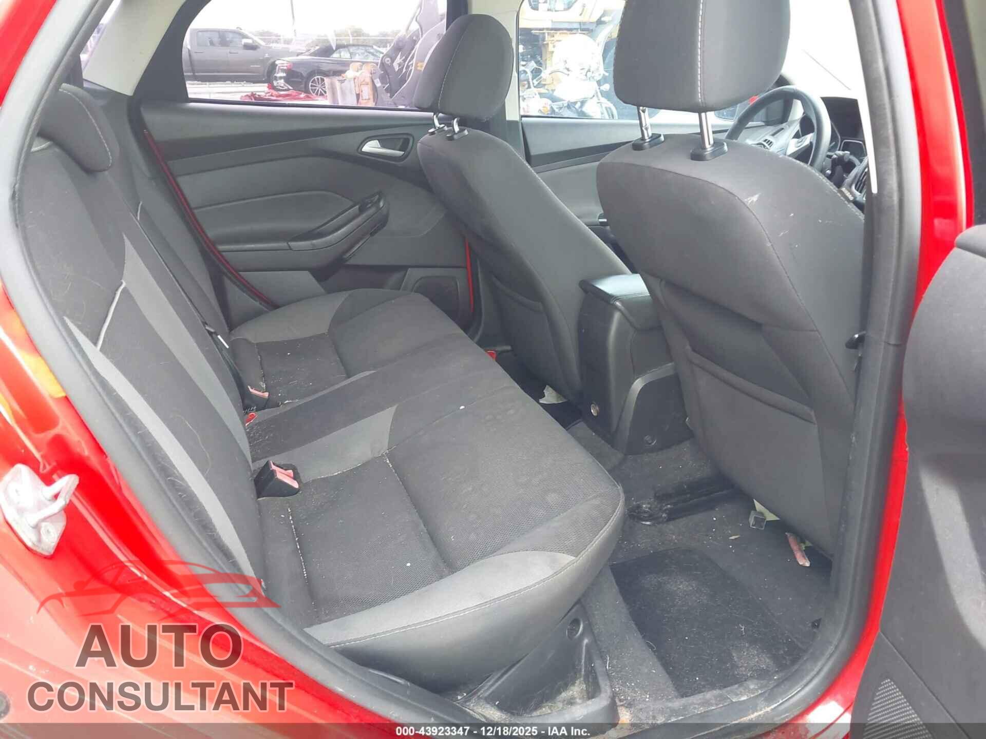 FORD FOCUS 2014 - 1FADP3F21EL157376
