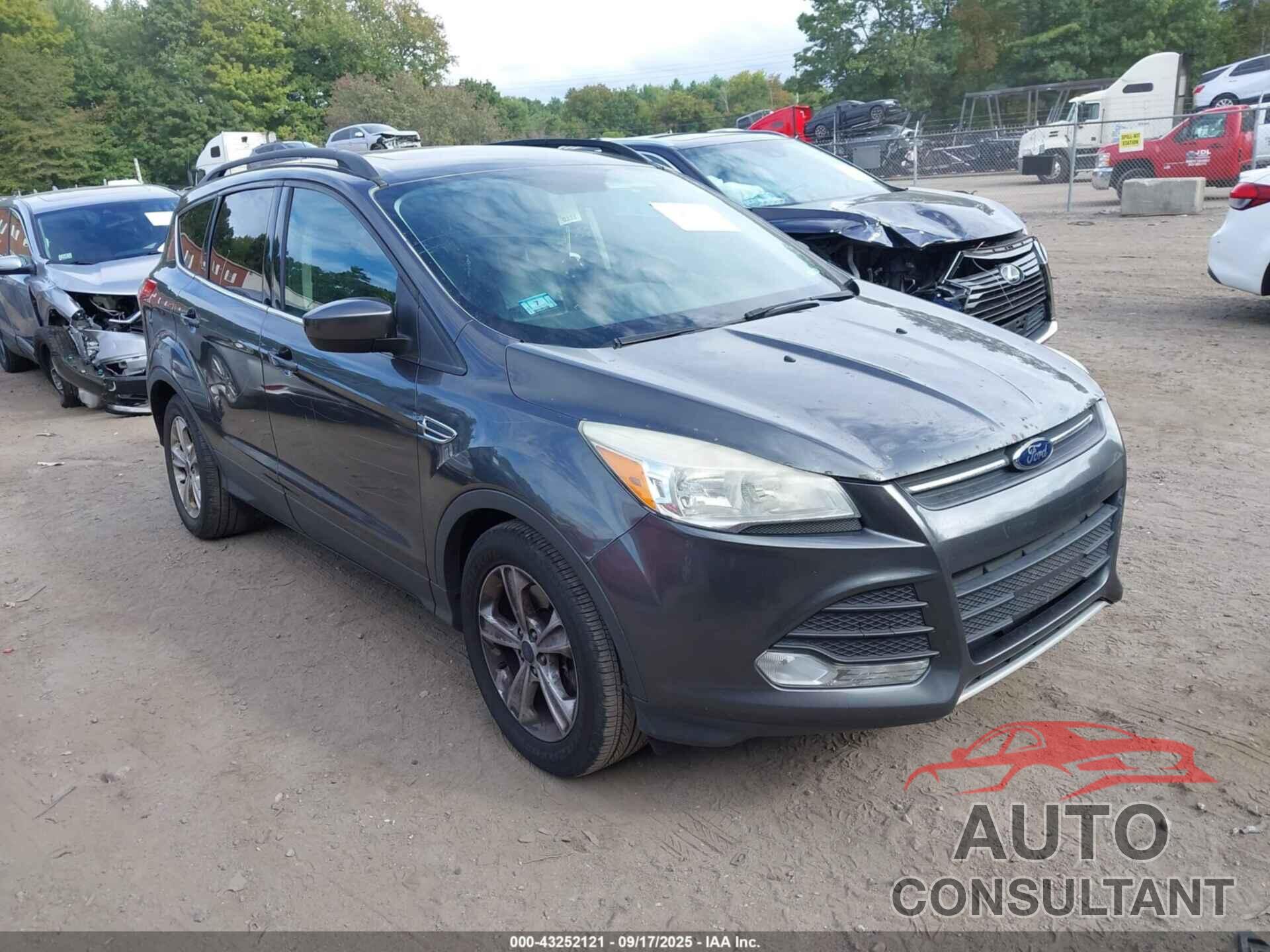 FORD ESCAPE 2015 - 1FMCU9G93FUA01828