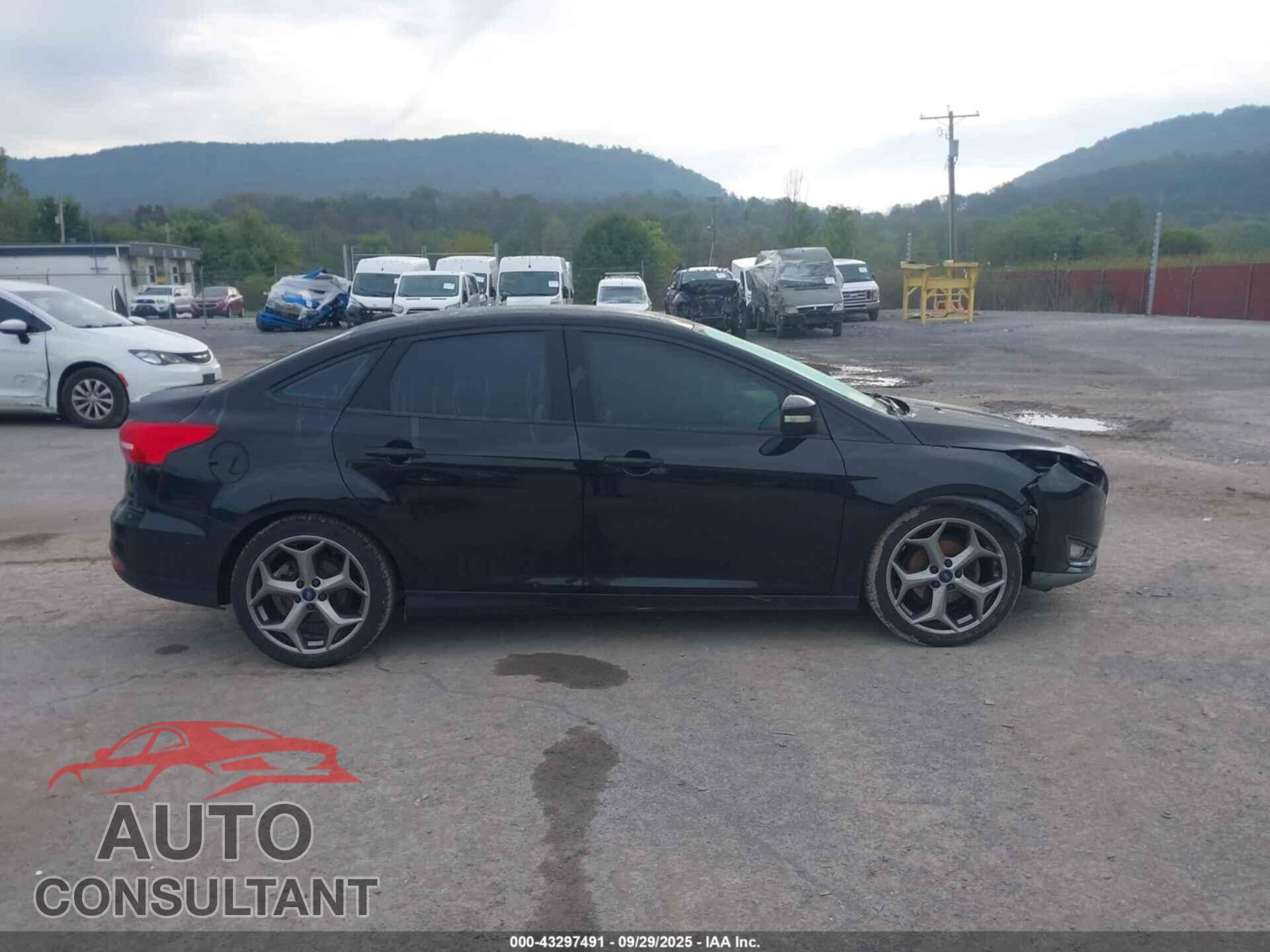 FORD FOCUS 2016 - 1FADP3FE1GL248774