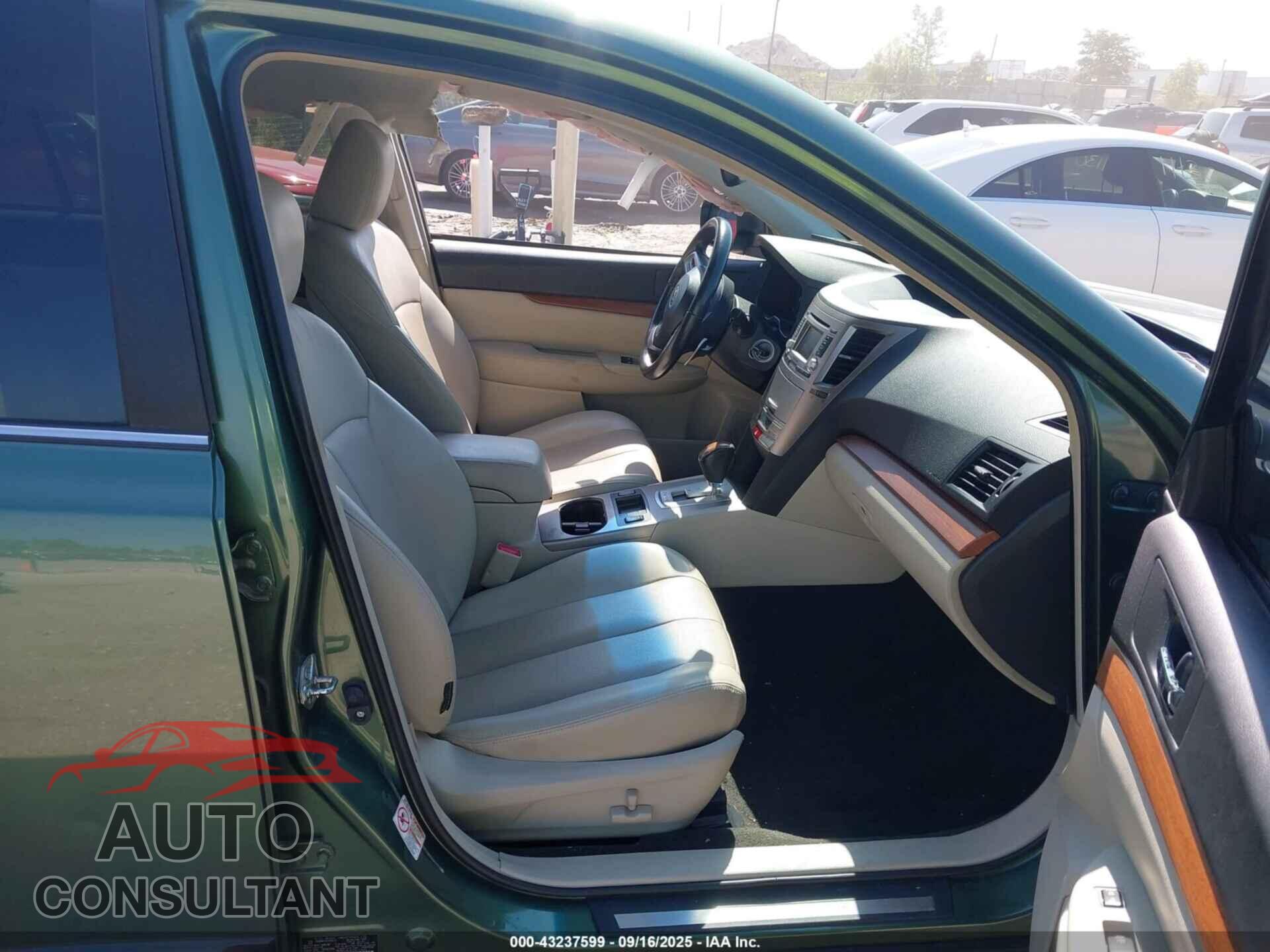 SUBARU OUTBACK 2014 - 4S4BRBLC5E3320111