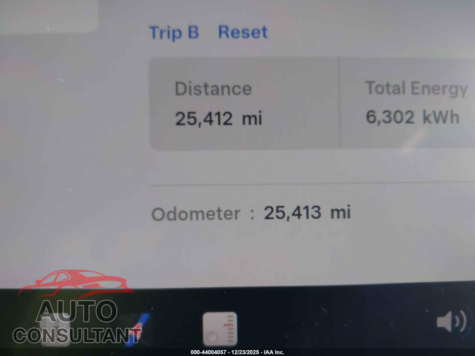 TESLA MODEL Y 2024 - 7SAYGDED1RF078094
