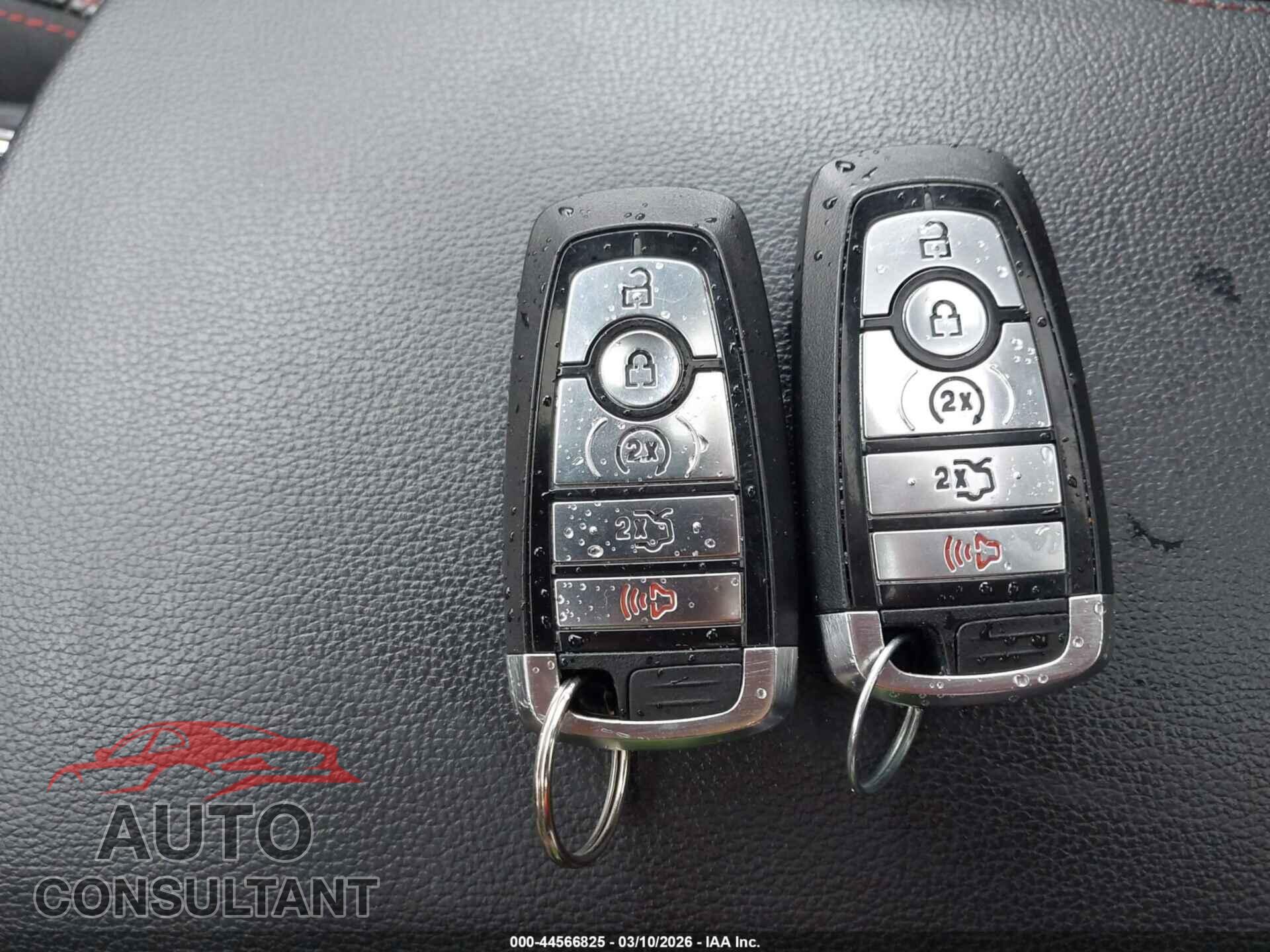 FORD EXPLORER 2018 - 1FM5K8GT6JGB10313
