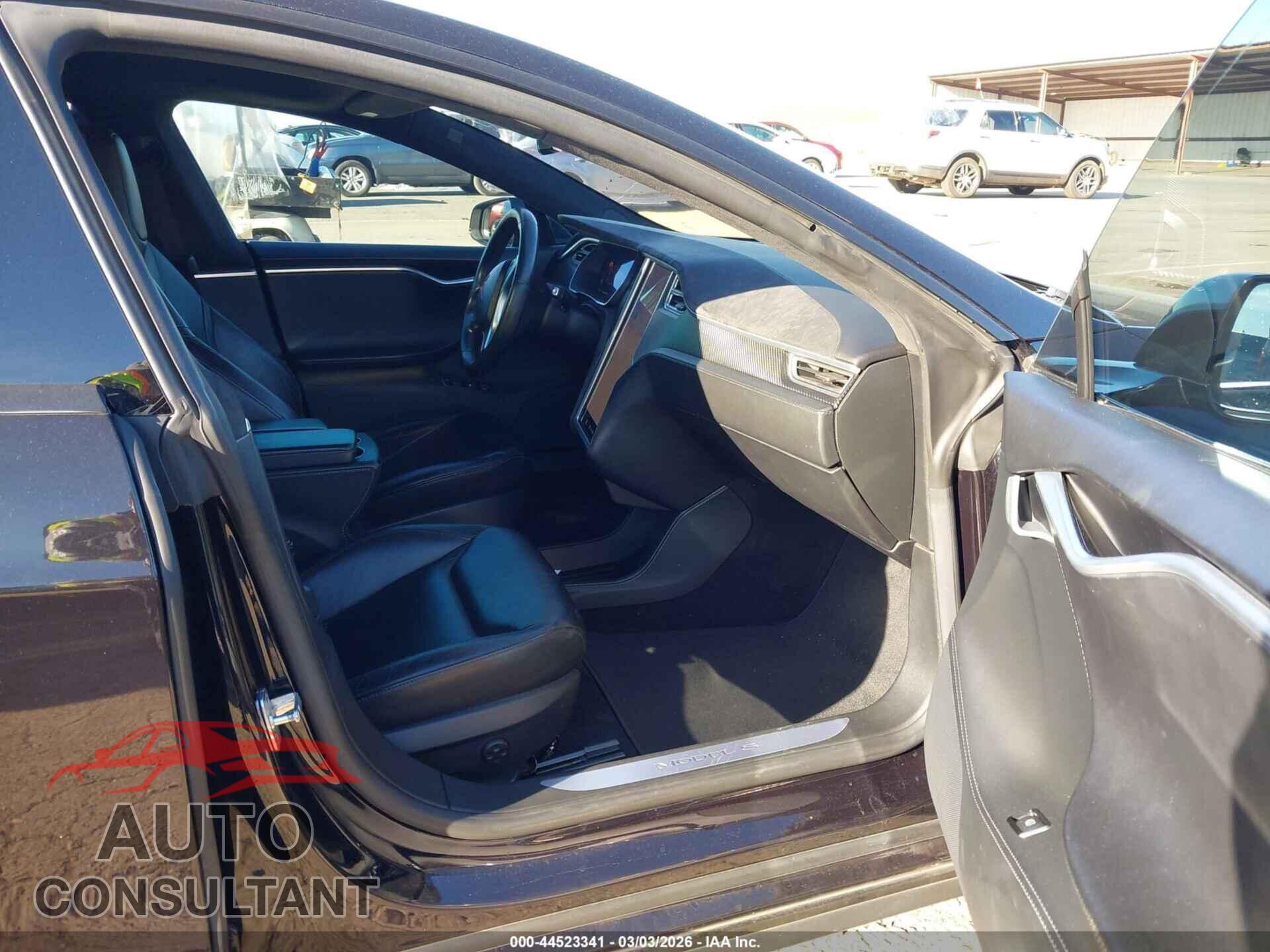 TESLA MODEL S 2015 - 5YJSA1E21FF105775