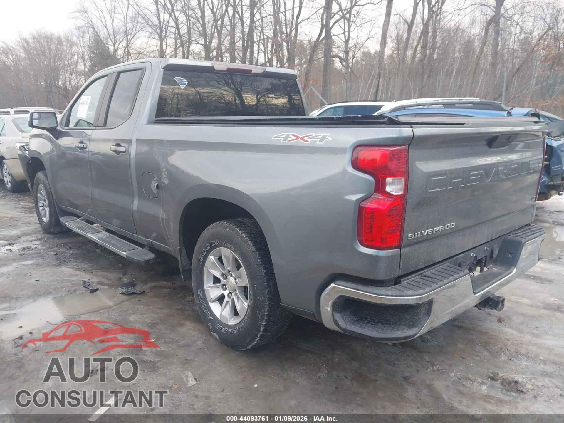 CHEVROLET SILVERADO 1500 2019 - 1GCRYDED1KZ348617
