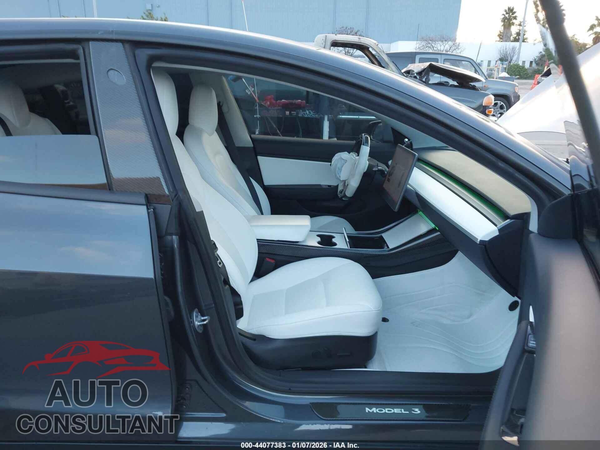 TESLA MODEL 3 2018 - 5YJ3E1EA9JF169071