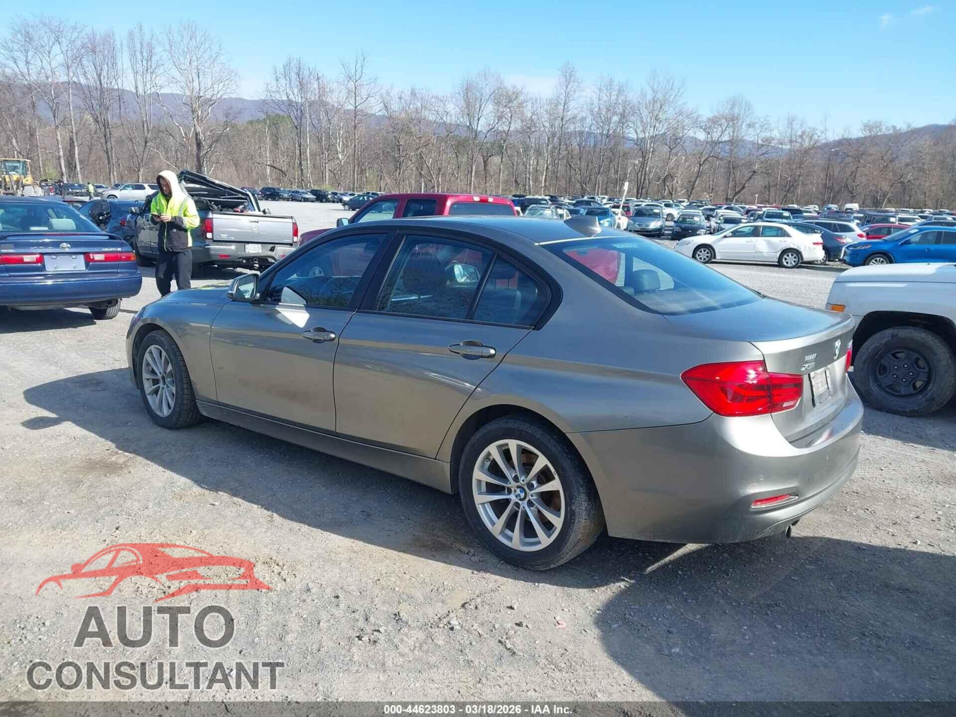 BMW 320I 2016 - WBA8E5G59GNT40177