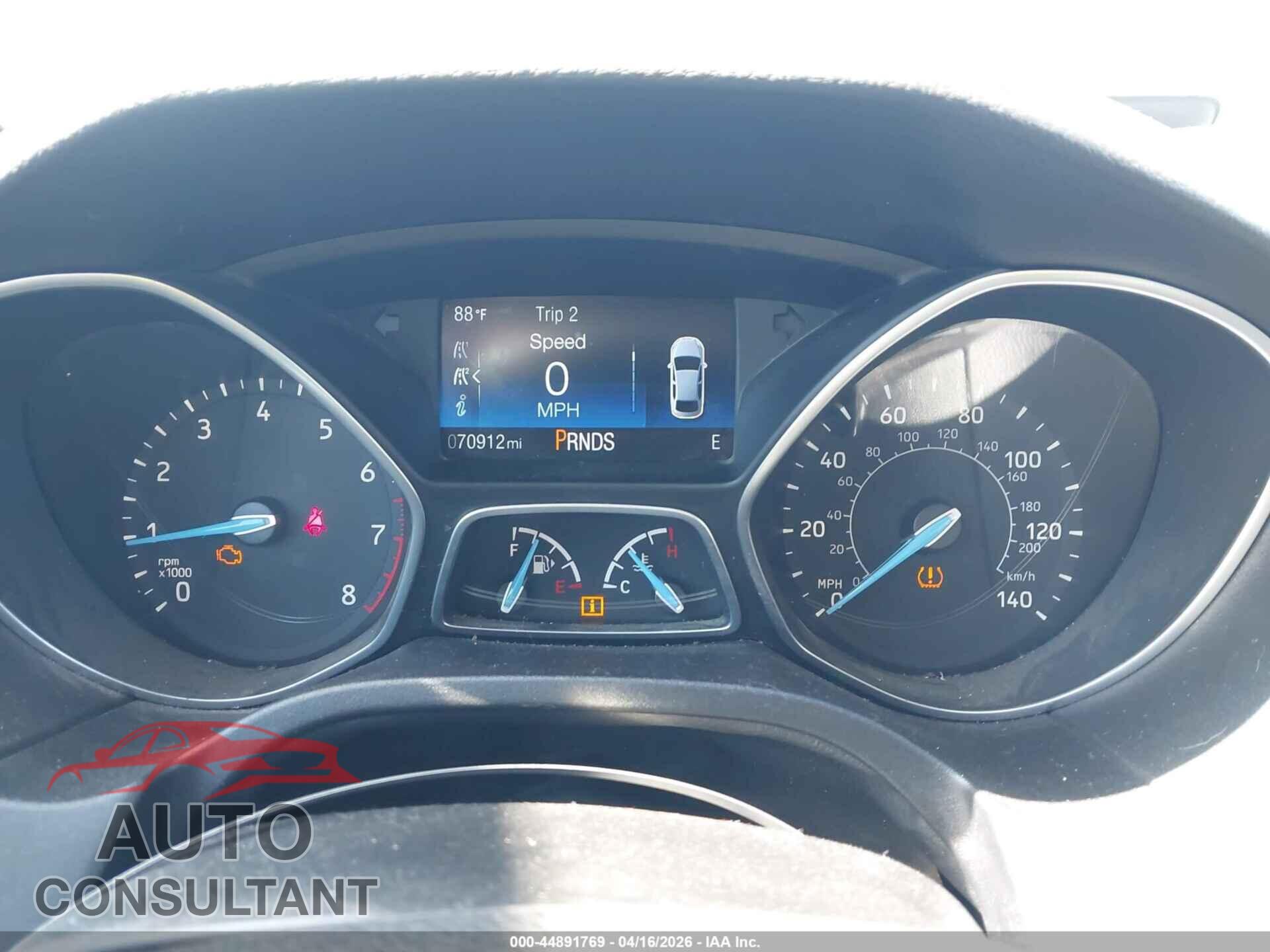 FORD FOCUS 2017 - 1FADP3FE2HL276097