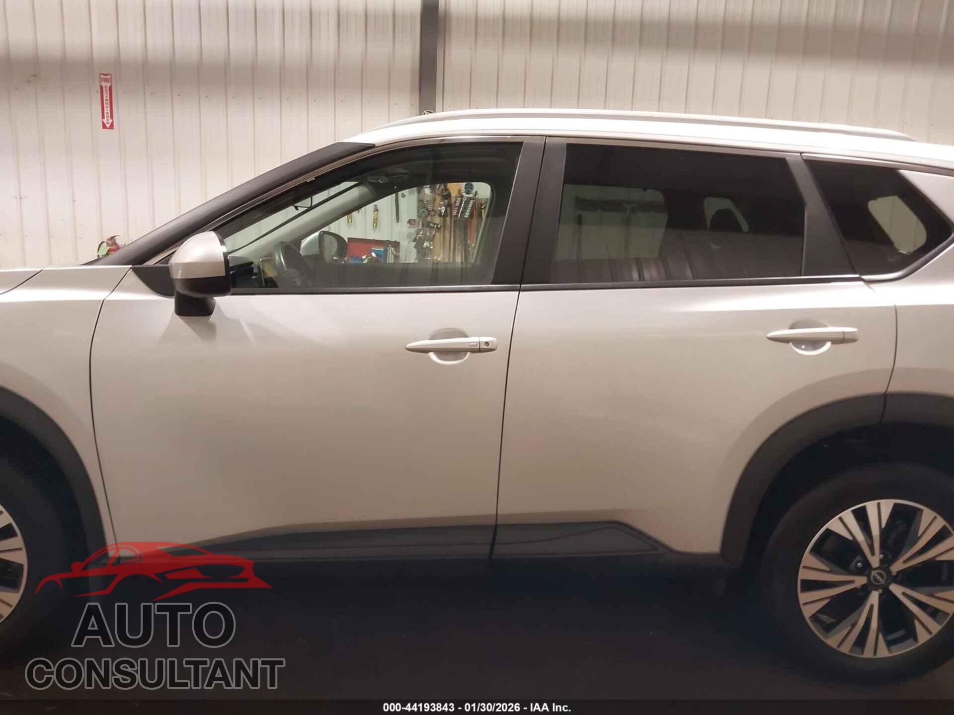 NISSAN ROGUE 2023 - 5N1BT3BB6PC818773