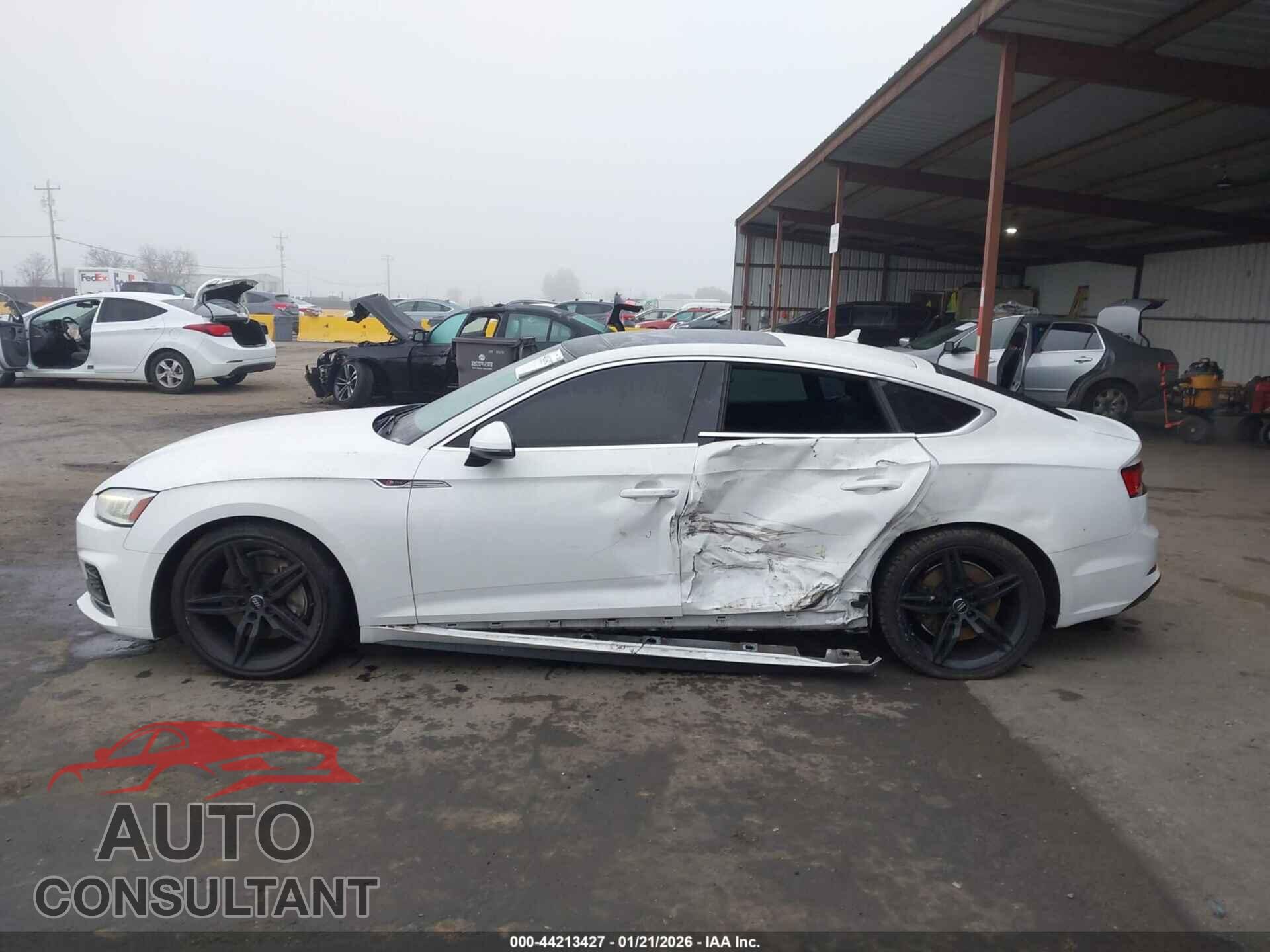 AUDI A5 2018 - WAUENCF5XJA105200