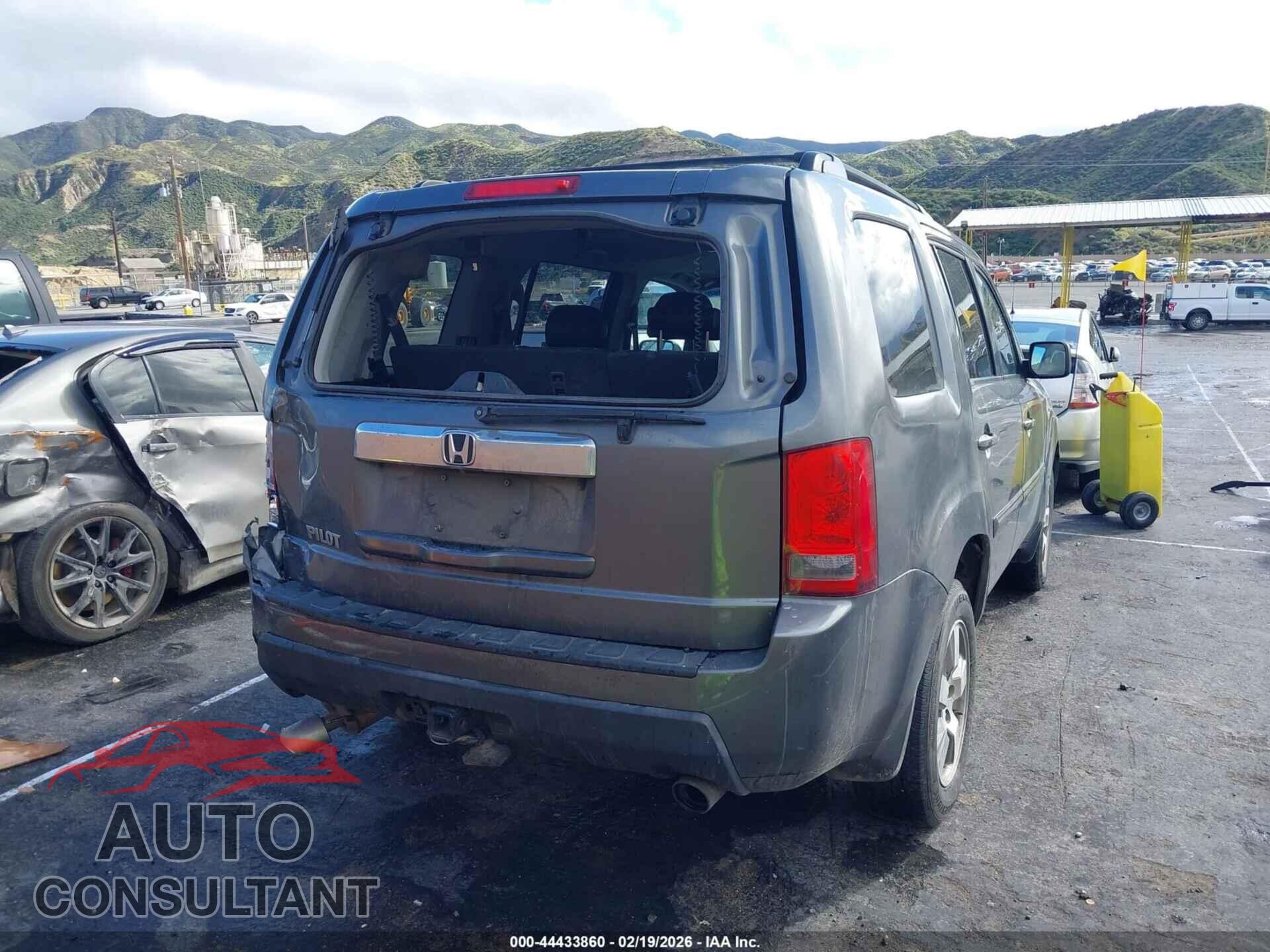 HONDA PILOT 2011 - 5FNYF3H77BB042593