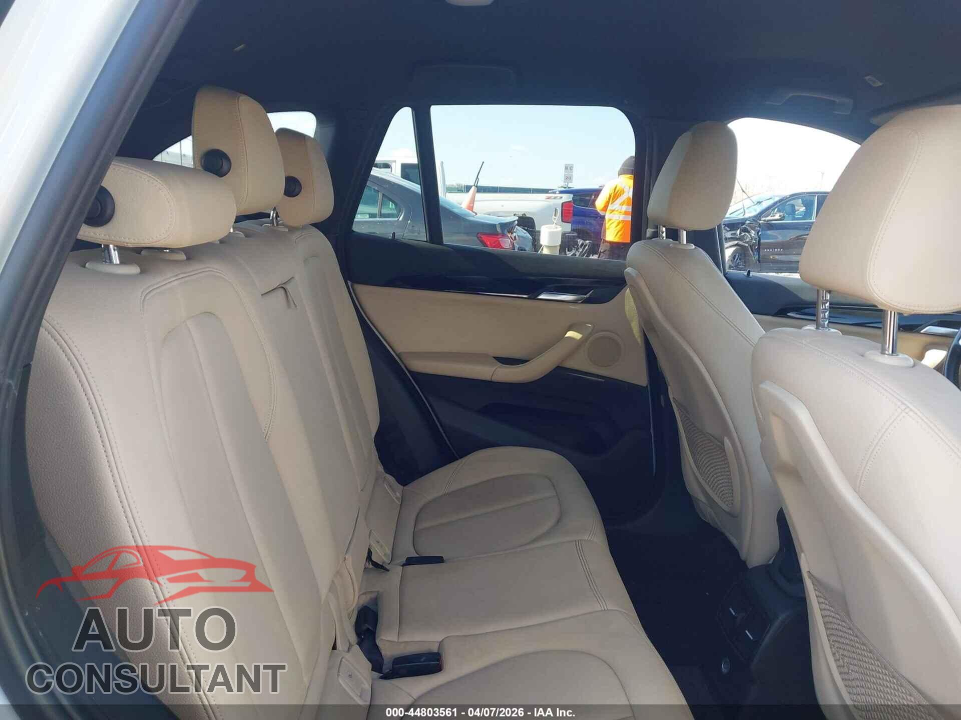 BMW X1 2017 - WBXHT3C36H5F80800