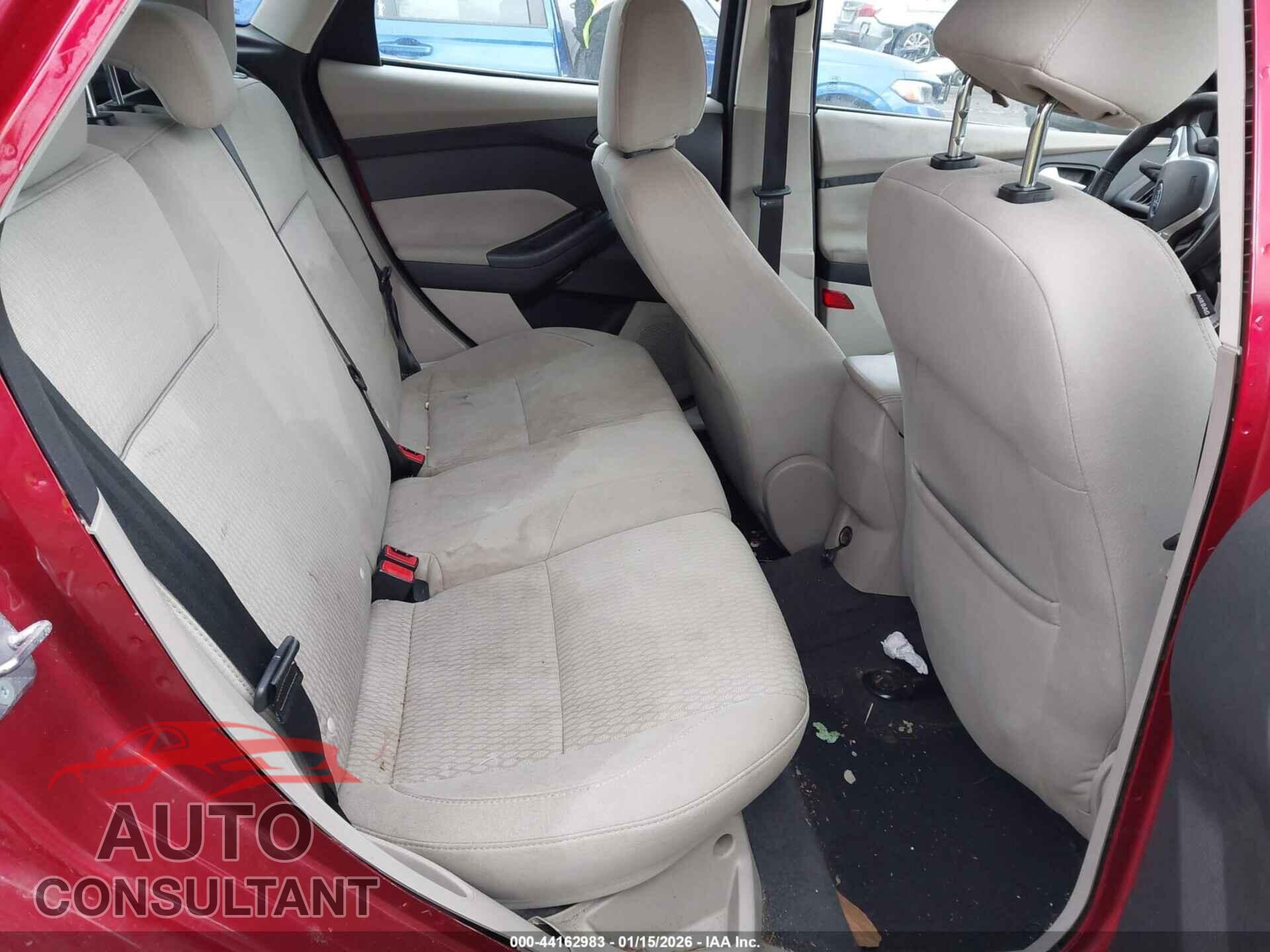 FORD FOCUS 2012 - 1FAHP3M21CL479260
