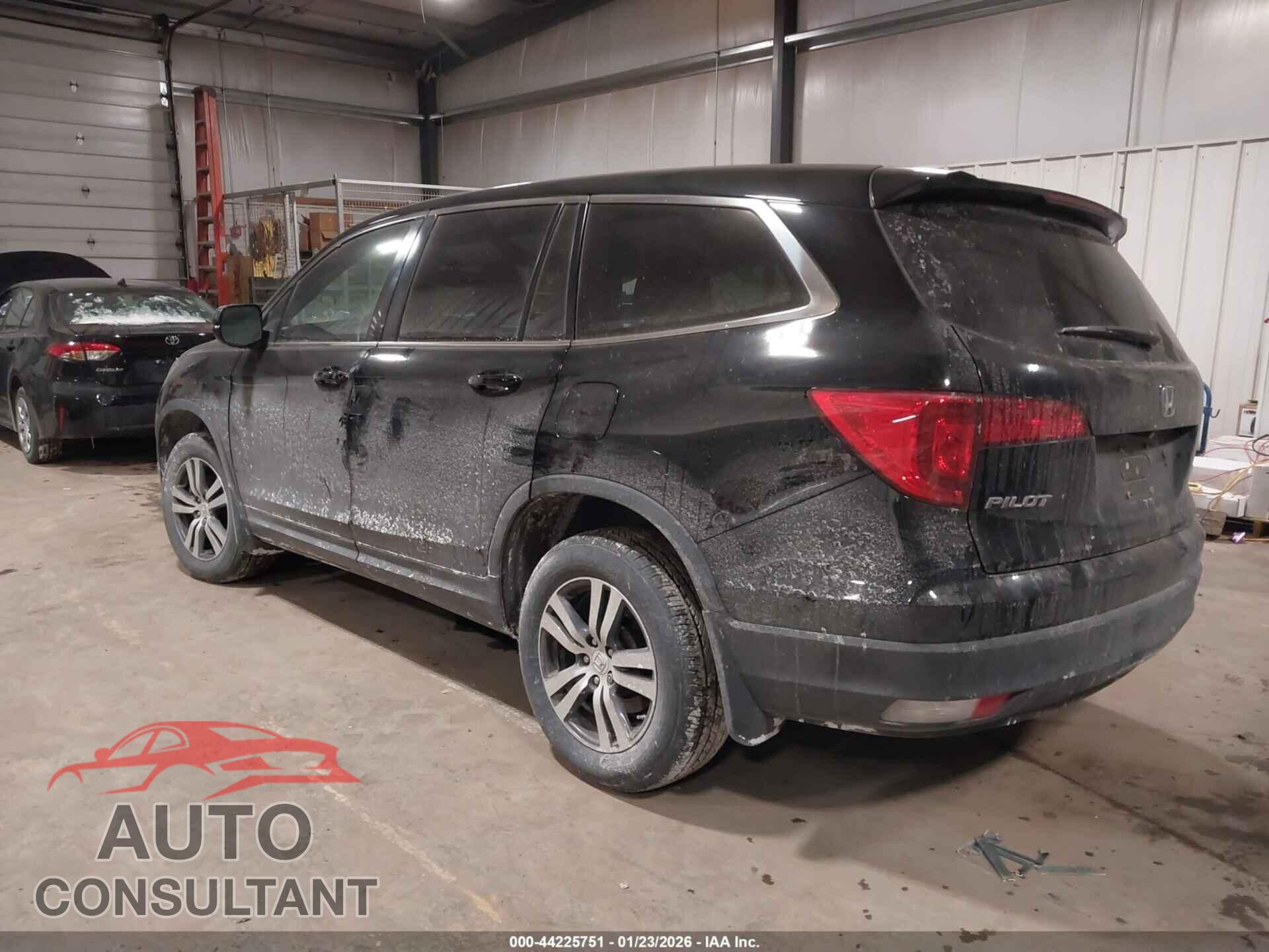 HONDA PILOT 2017 - 5FNYF6H52HB062114