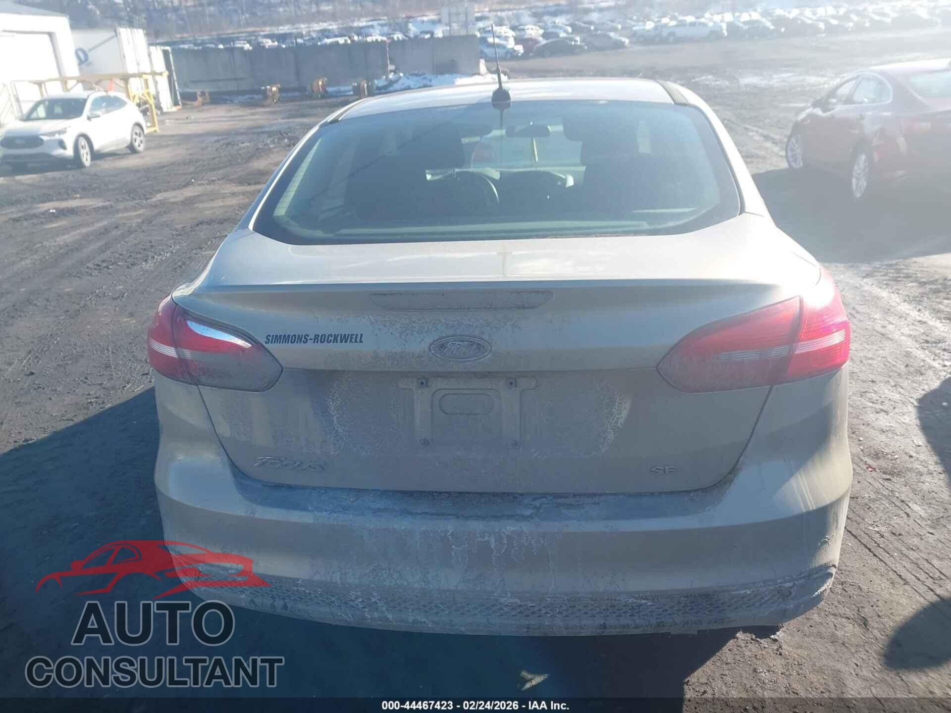FORD FOCUS 2015 - 1FADP3F2XFL237812