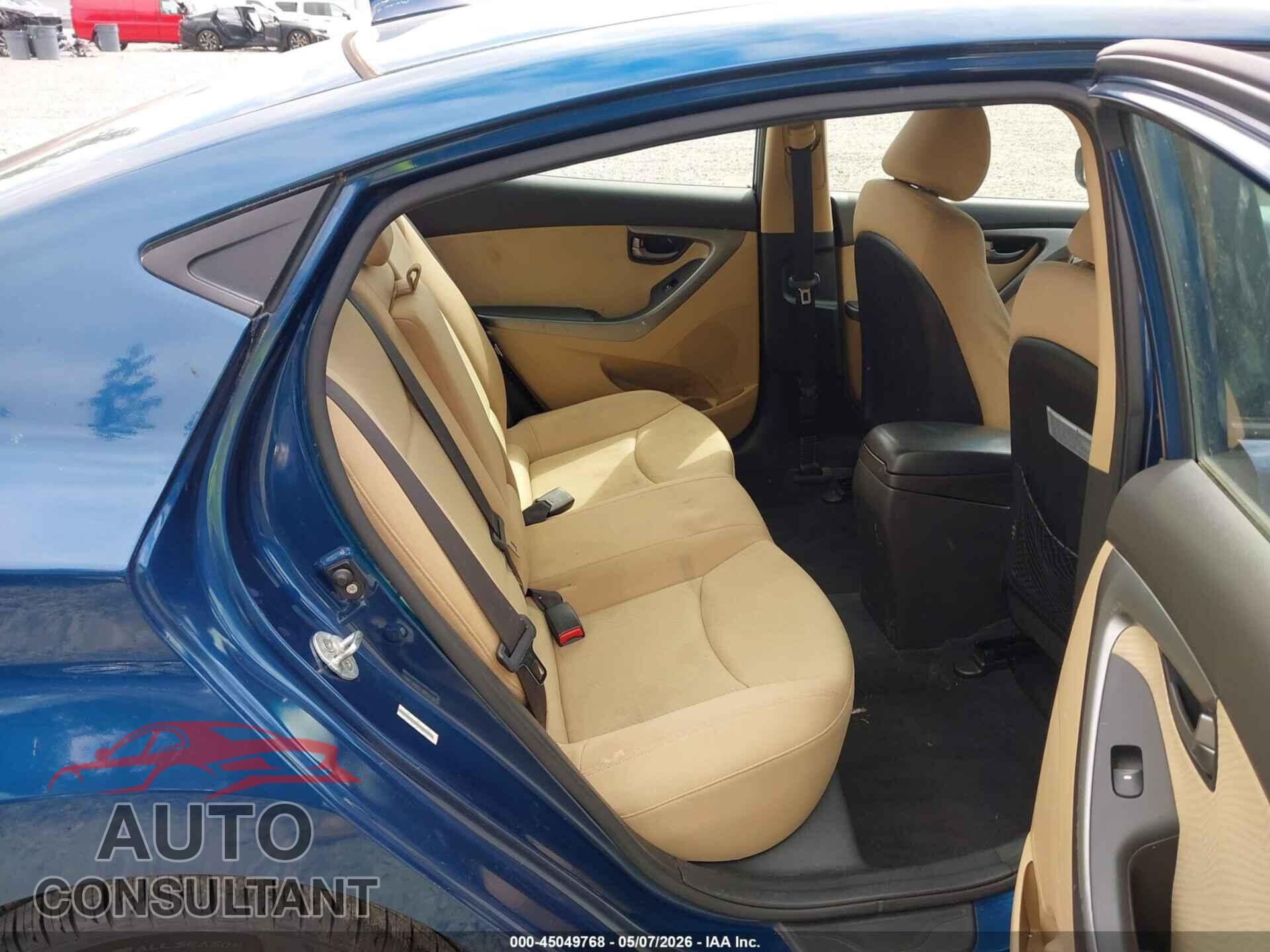 HYUNDAI ELANTRA 2013 - KMHDH4AE2DU957946