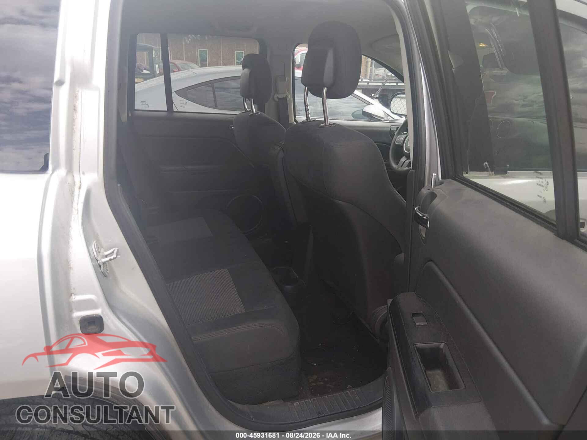 JEEP COMPASS 2012 - 1C4NJCBA8CD657250