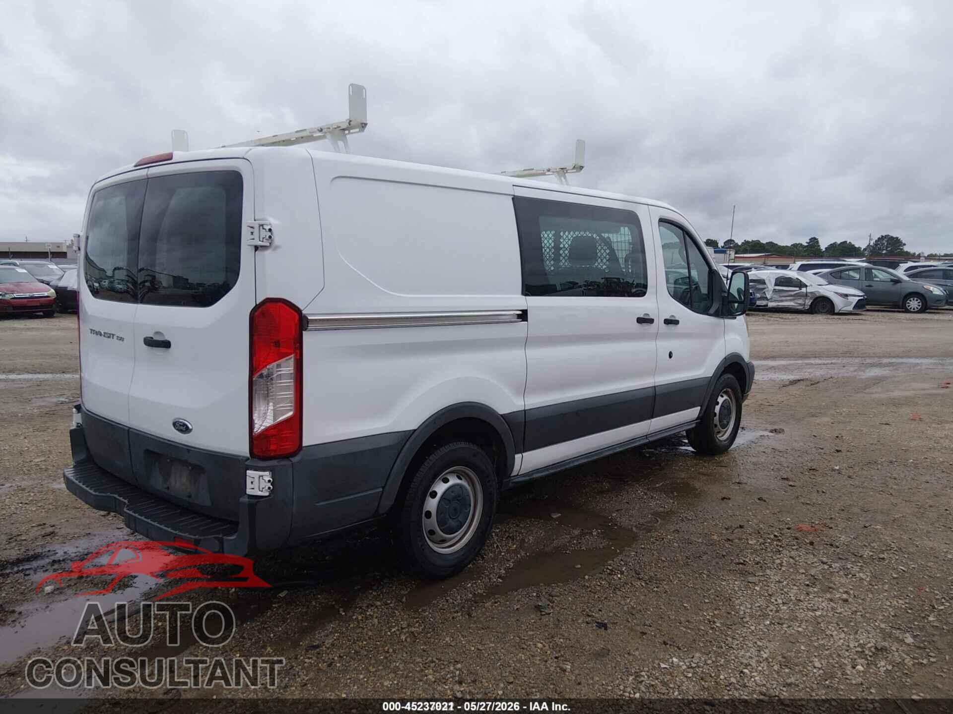 FORD TRANSIT-150 2015 - 1FTNE1YM5FKB30132