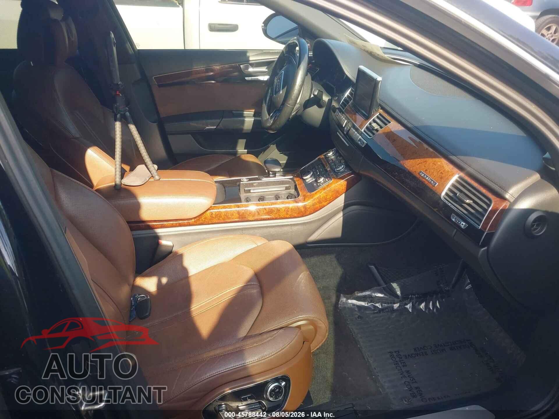 AUDI A8 L 2012 - WAURVAFD3CN007098