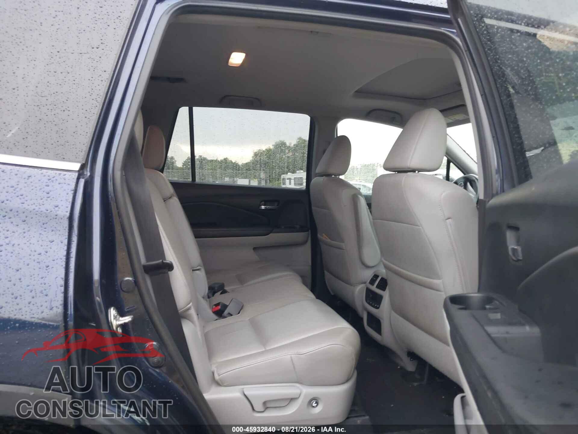 HONDA PILOT 2017 - 5FNYF6H74HB012008
