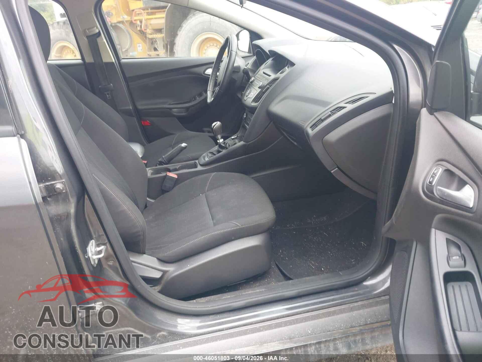 FORD FOCUS 2015 - 1FADP3FE8FL346084
