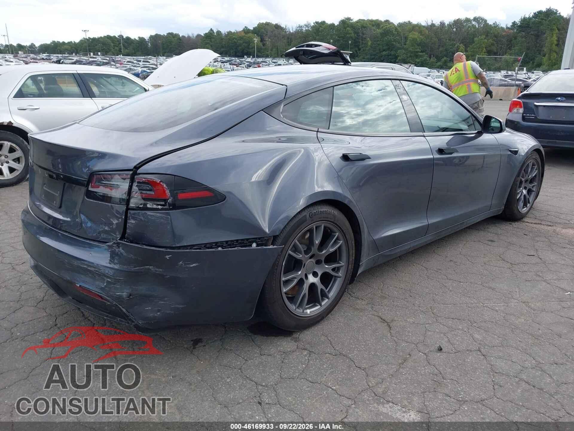 TESLA MODEL S 2023 - 5YJSA1E51PF510689
