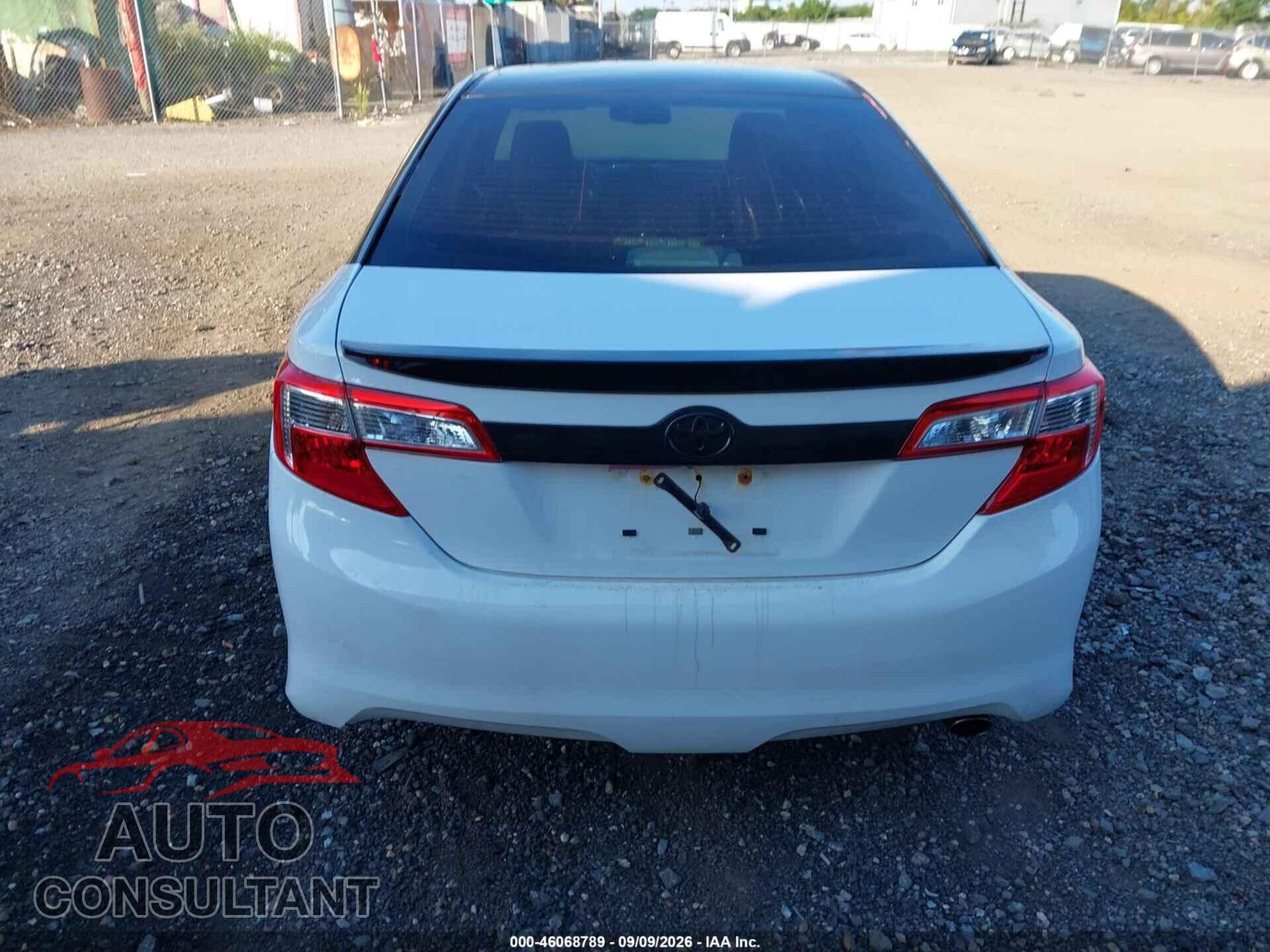 TOYOTA CAMRY 2014 - 4T1BF1FK2EU347329
