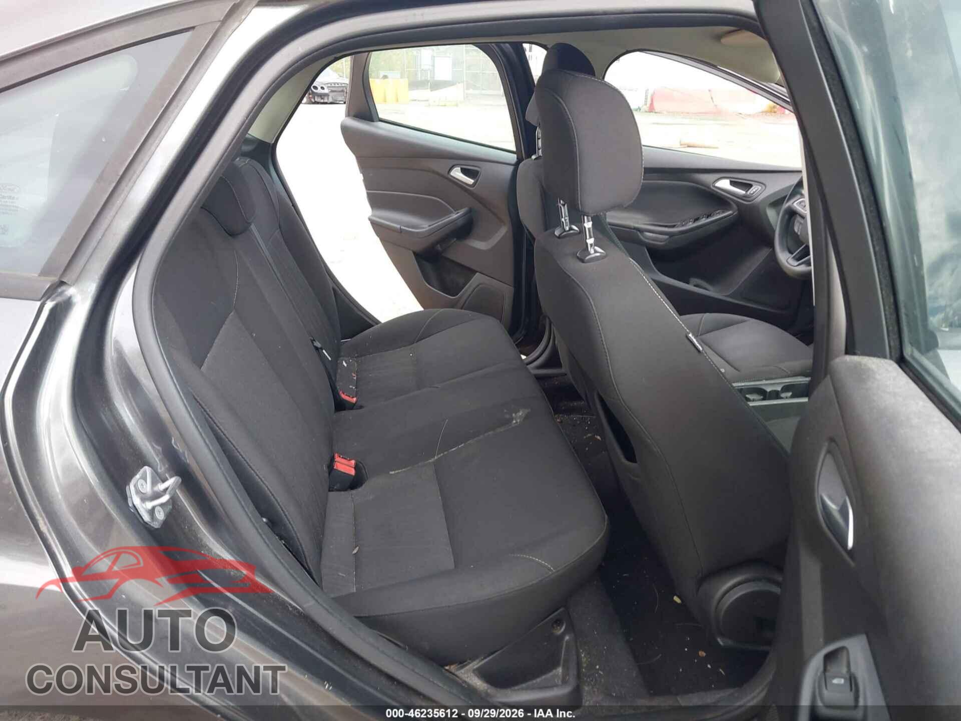 FORD FOCUS 2016 - 1FADP3F25GL341173