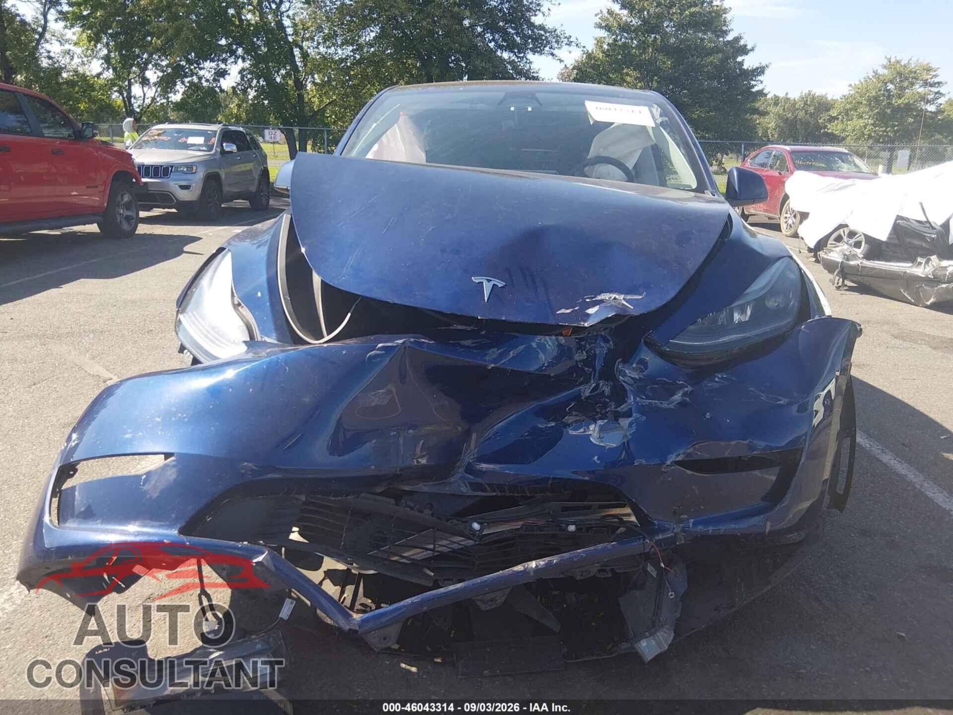 TESLA MODEL Y 2023 - 7SAYGAEEXPF674325