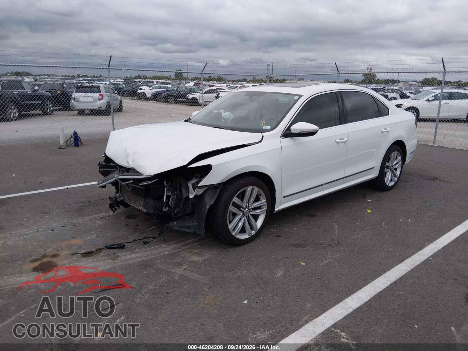 VOLKSWAGEN PASSAT 2017 - 1VWGT7A38HC048201