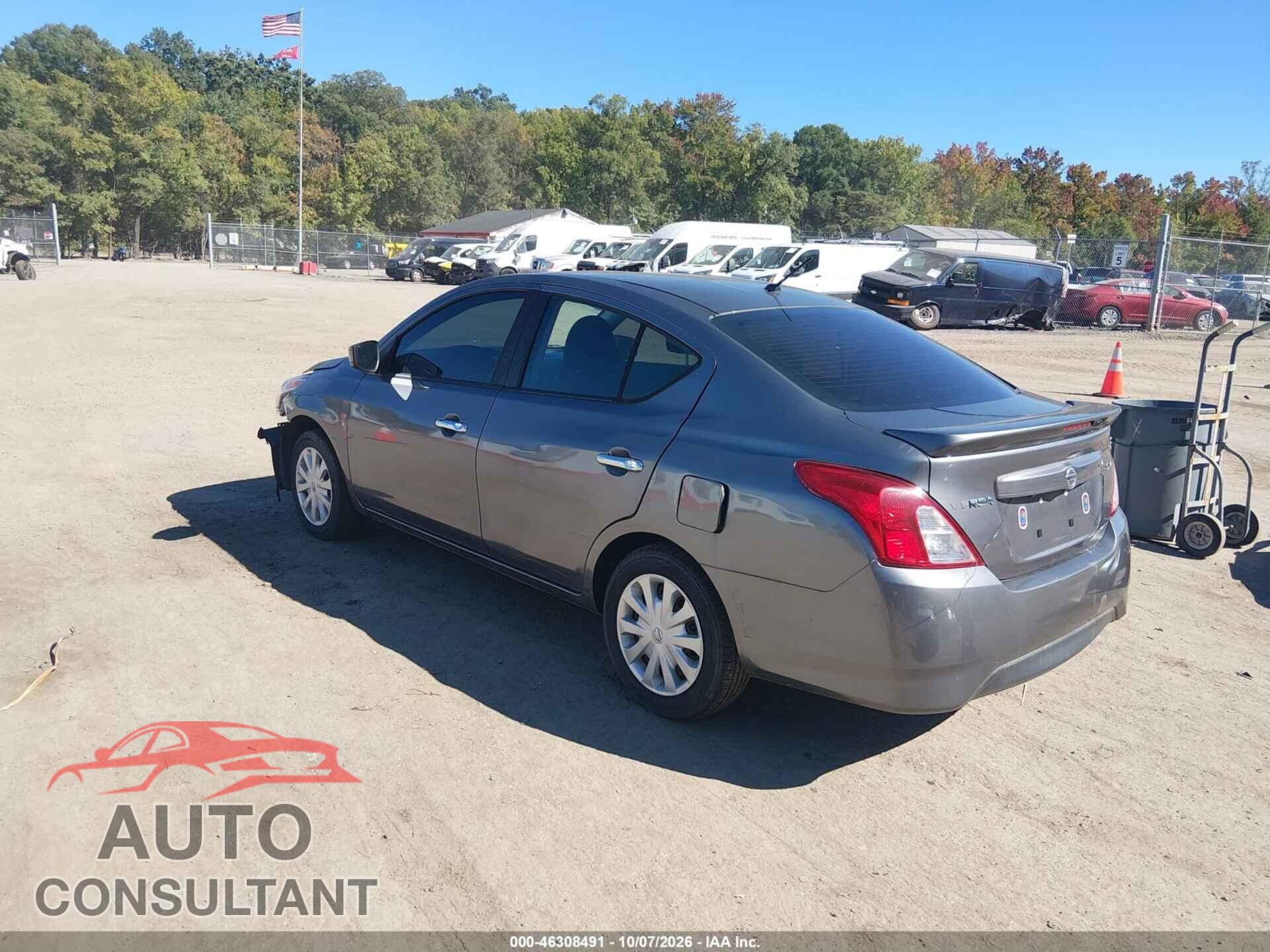NISSAN VERSA 2019 - 3N1CN7AP3KL881207