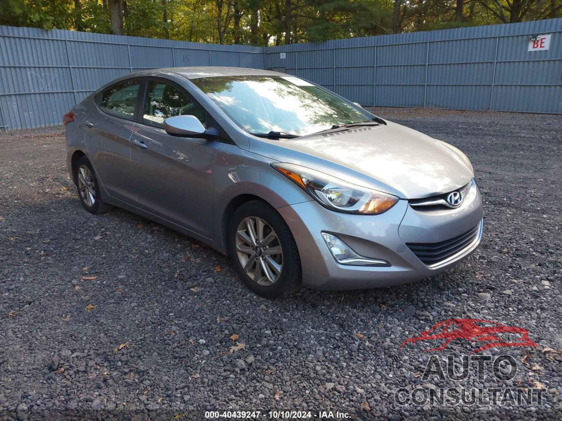 HYUNDAI ELANTRA 2015 - KMHDH4AE5FU304594