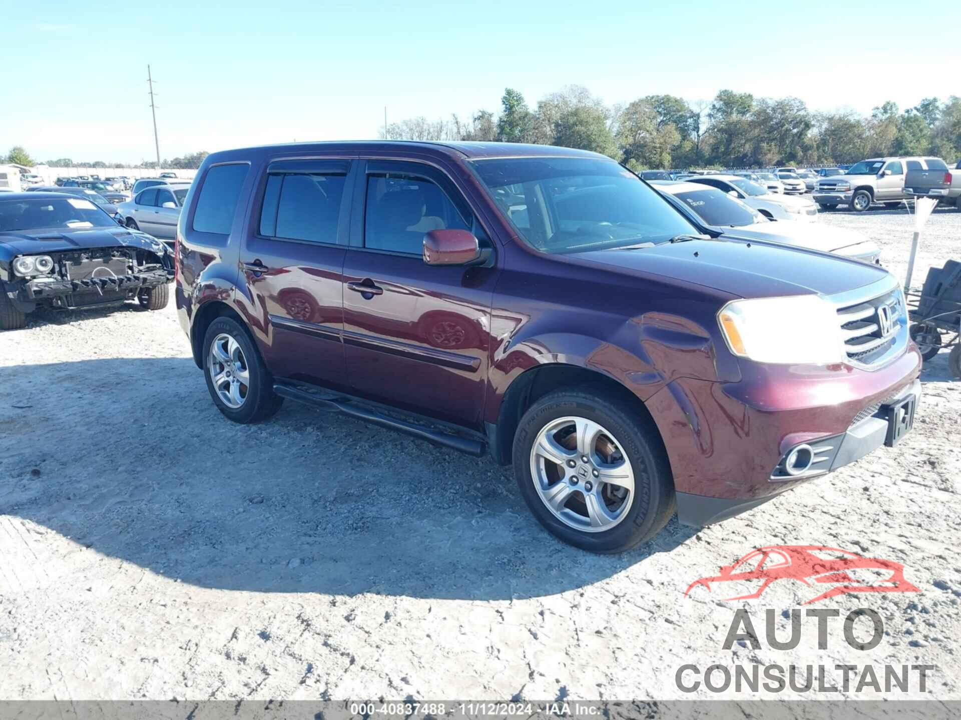 HONDA PILOT 2015 - 5FNYF3H43FB008615