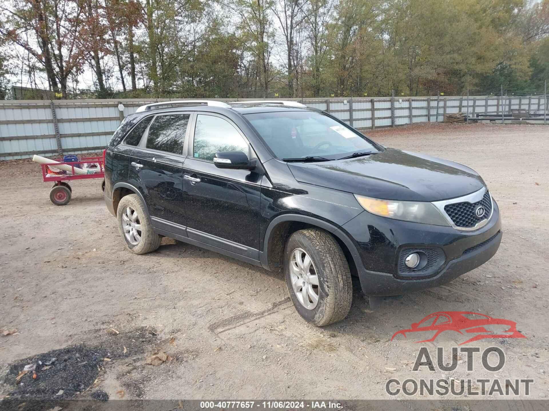 KIA SORENTO 2011 - 5XYKT3A16BG108418